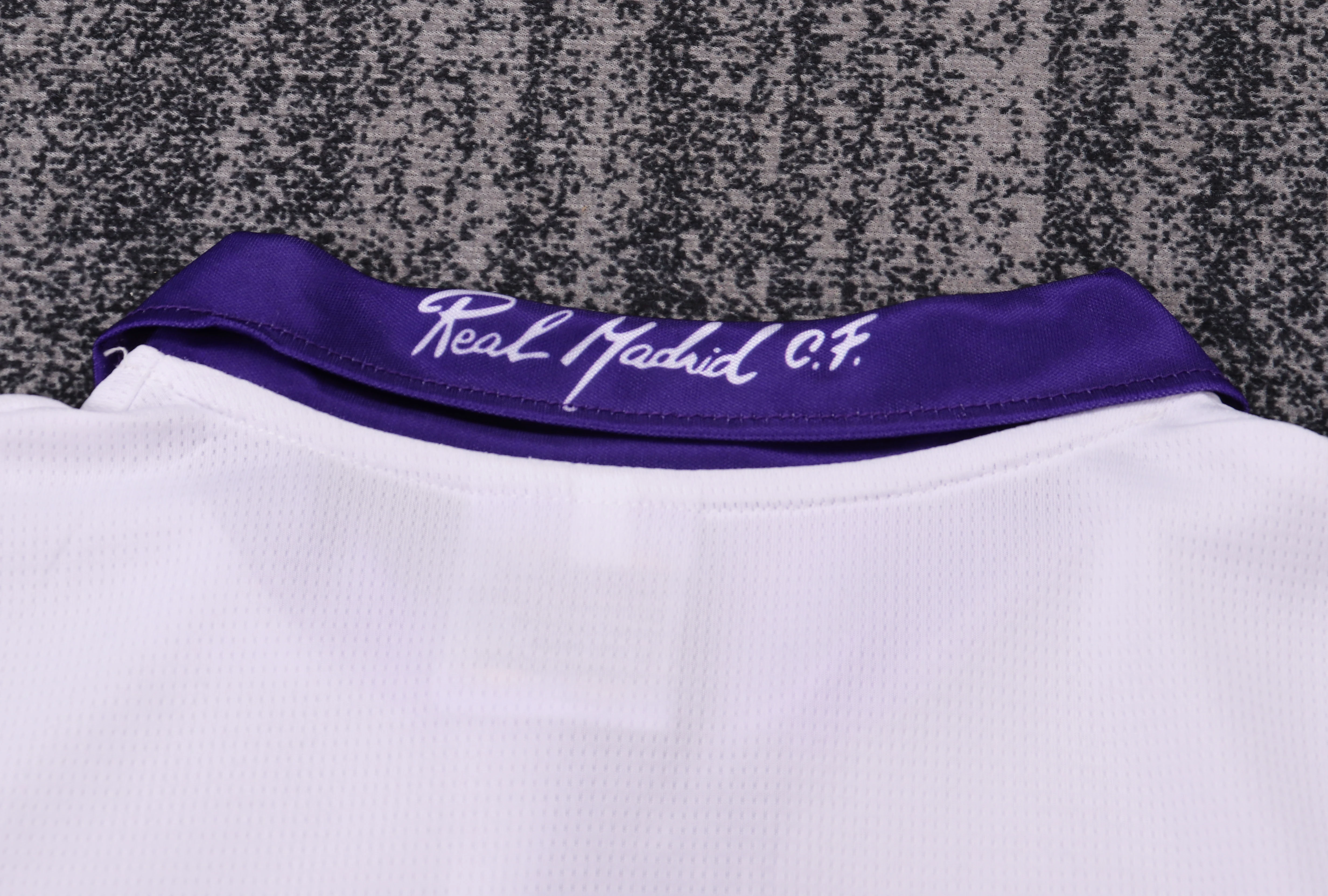 1997-98 Real Madrid Home Retro Shirt - Kids Sizes view 15