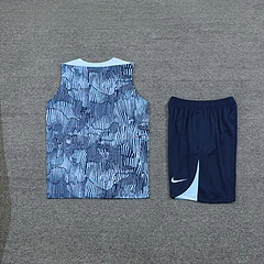 2024-25 Paris Saint-Germain training shirt view 6
