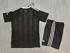 2025-26 Liverpool FC Goalkeeper Shirt - Kids view 2