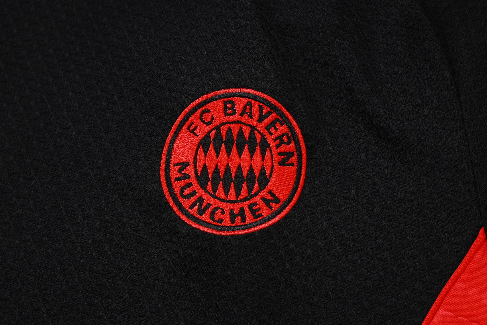 2025-26 season Bayern Munich black short-sleeved training kit view 8