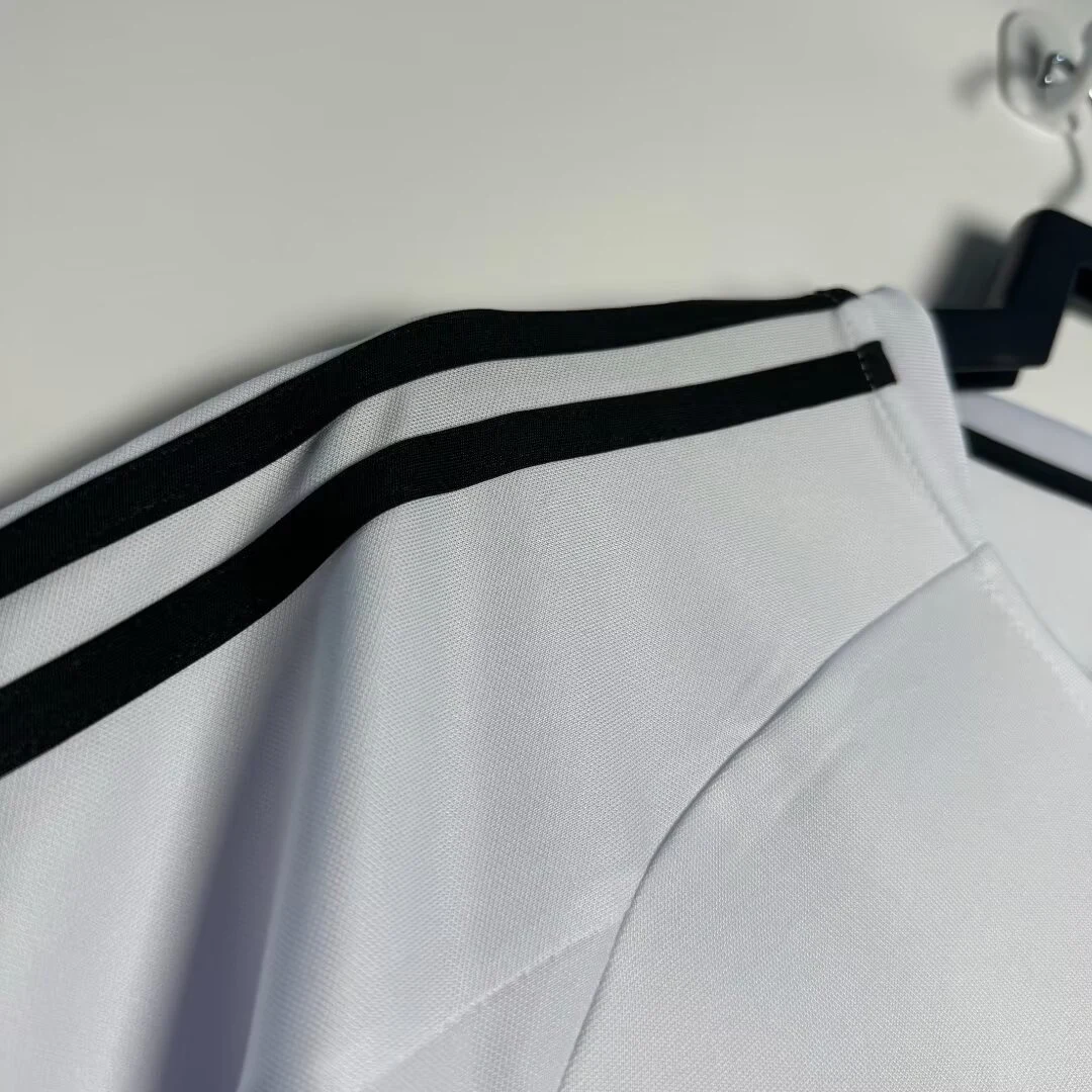 2003-04 Real Madrid Home Retro Jersey view 4