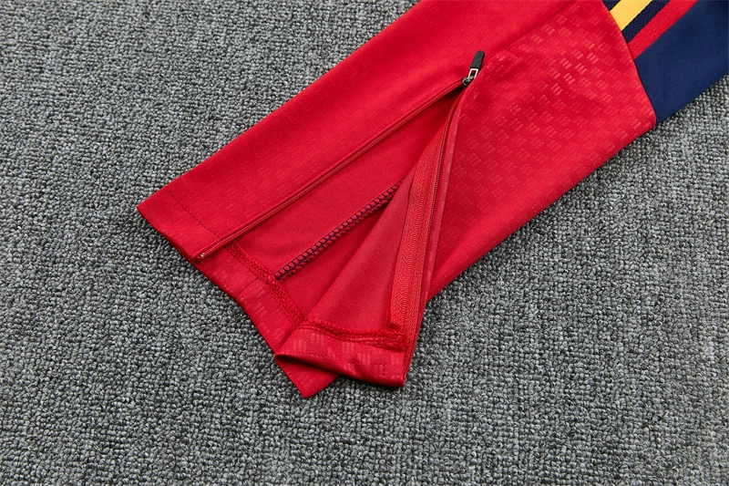 2026-27 Spain White Half-Zip Training Jersey (Two Stars) view 8