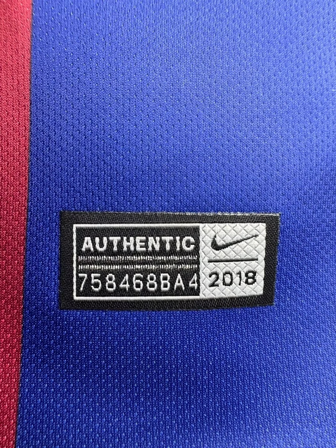 2018-19 Barcelona Home Retro Jersey view 4