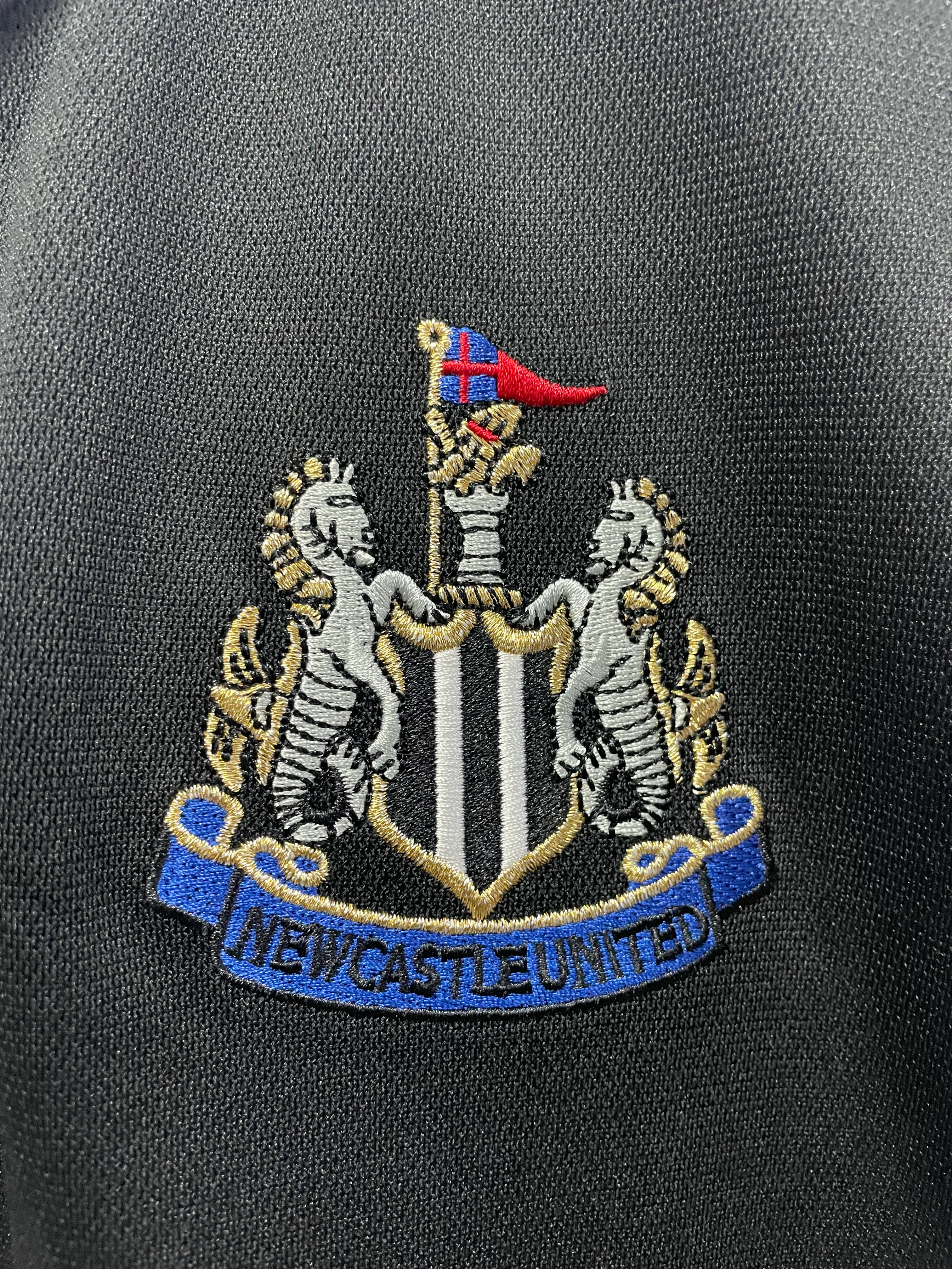 2000-01 Newcastle United Away Retro Jersey view 7