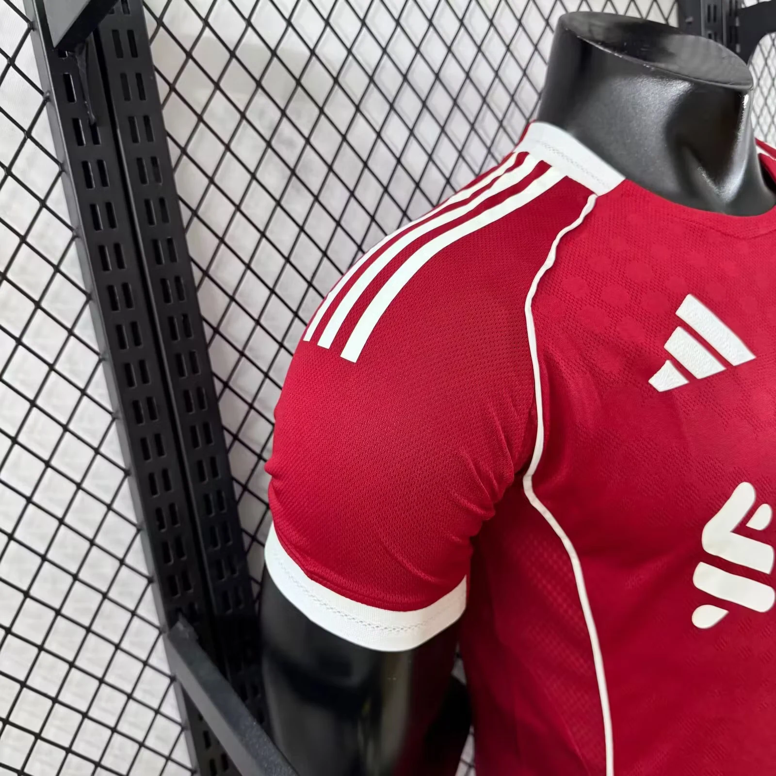2025-26 Liverpool Home Shirt - Player Edition view 8