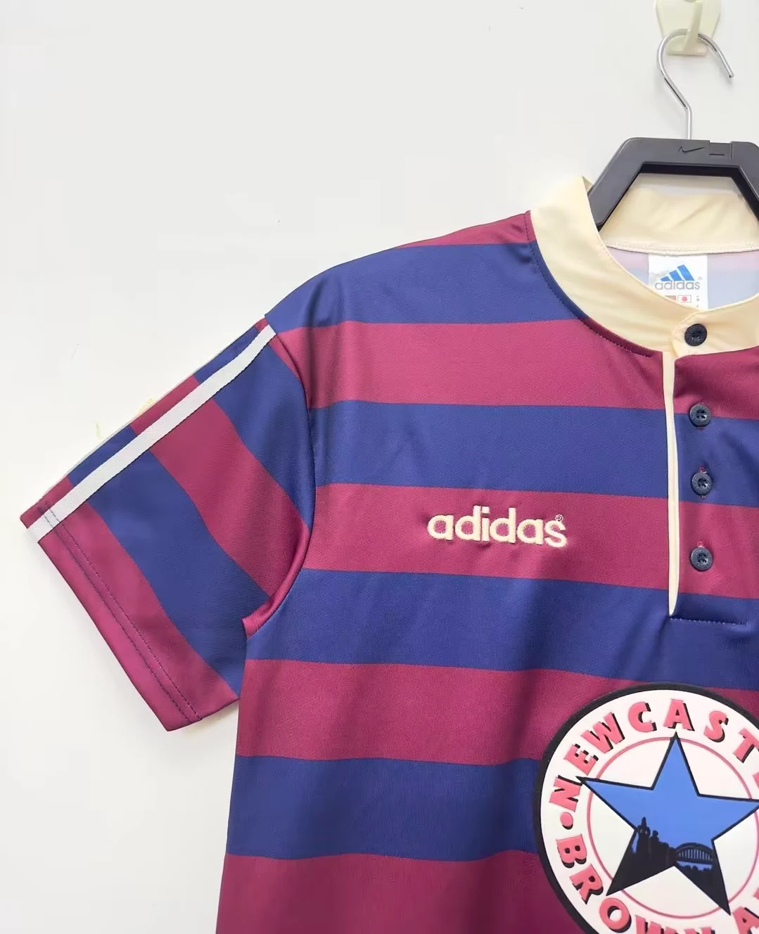 1995-97 Newcastle United Away Retro Shirt view 6