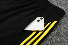 2025-26 Manchester United black short-sleeved training jersey view 6