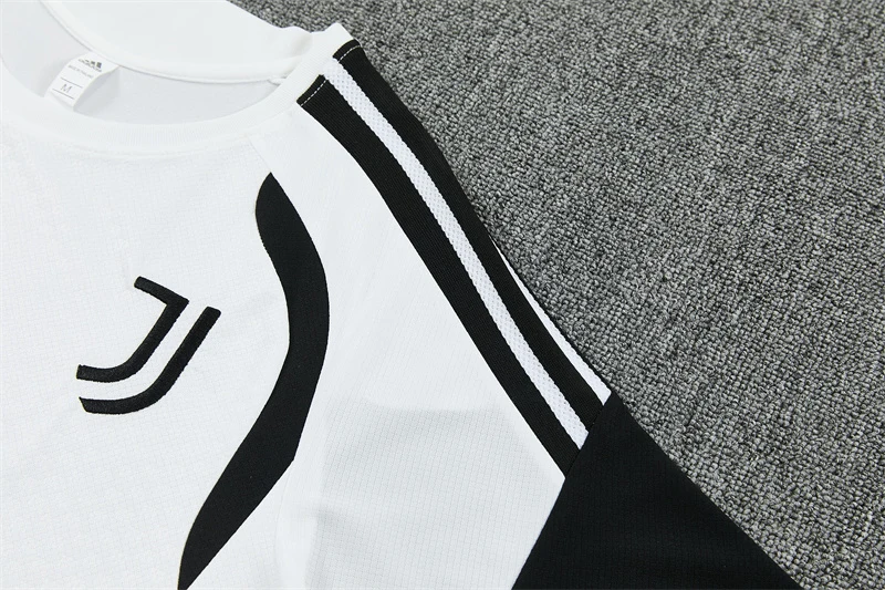 2026-27 Juventus White Short-Sleeve Training Jersey view 6