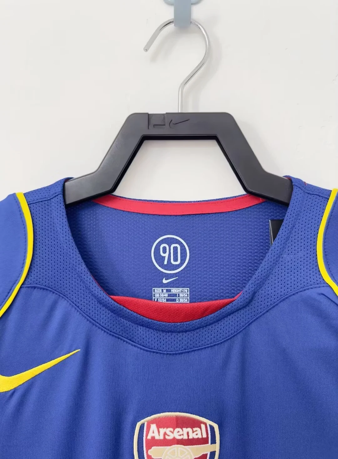2004-05 Arsenal Away Retro Shirt view 8