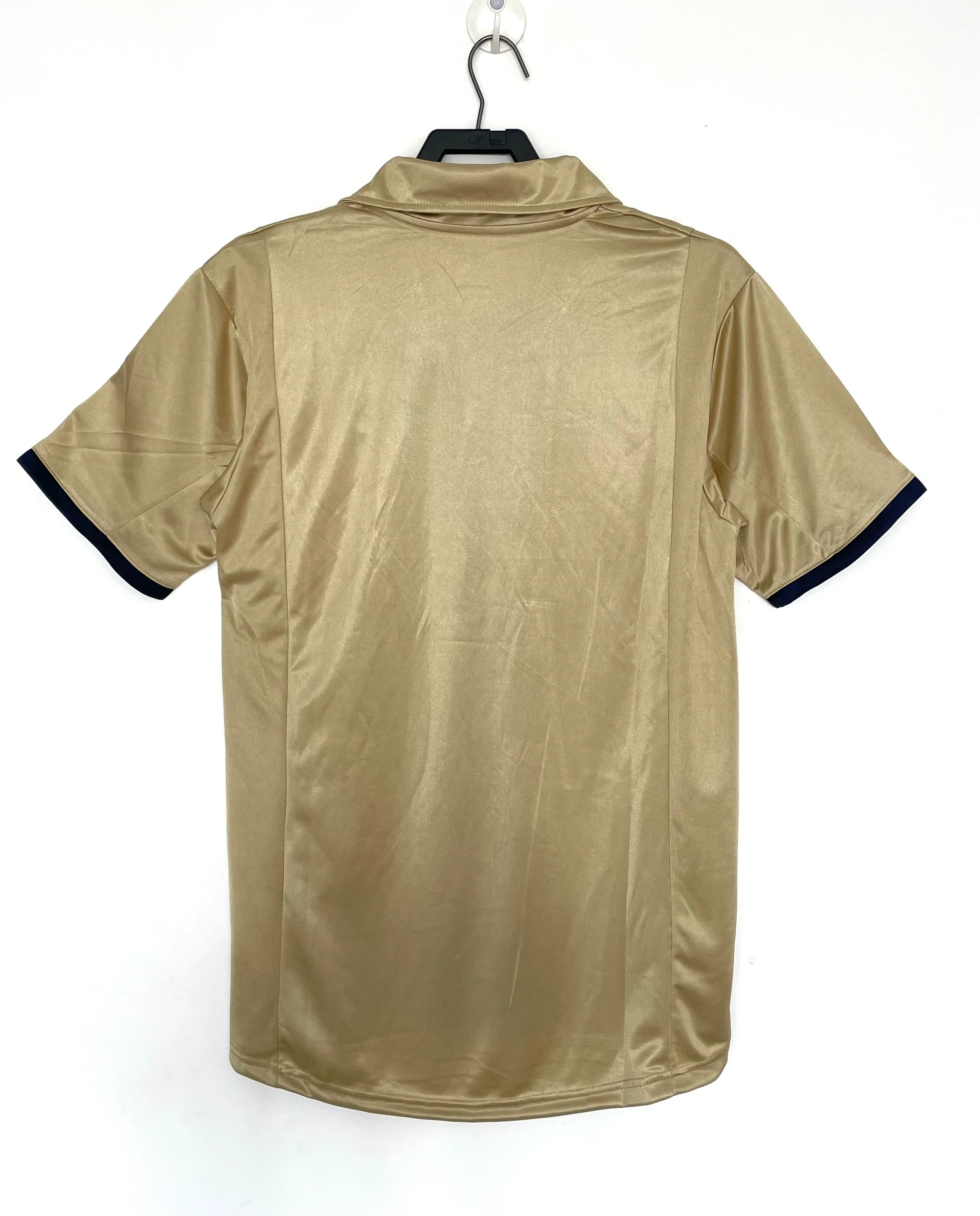 2001-02 Barcelona Away Retro Jersey view 2