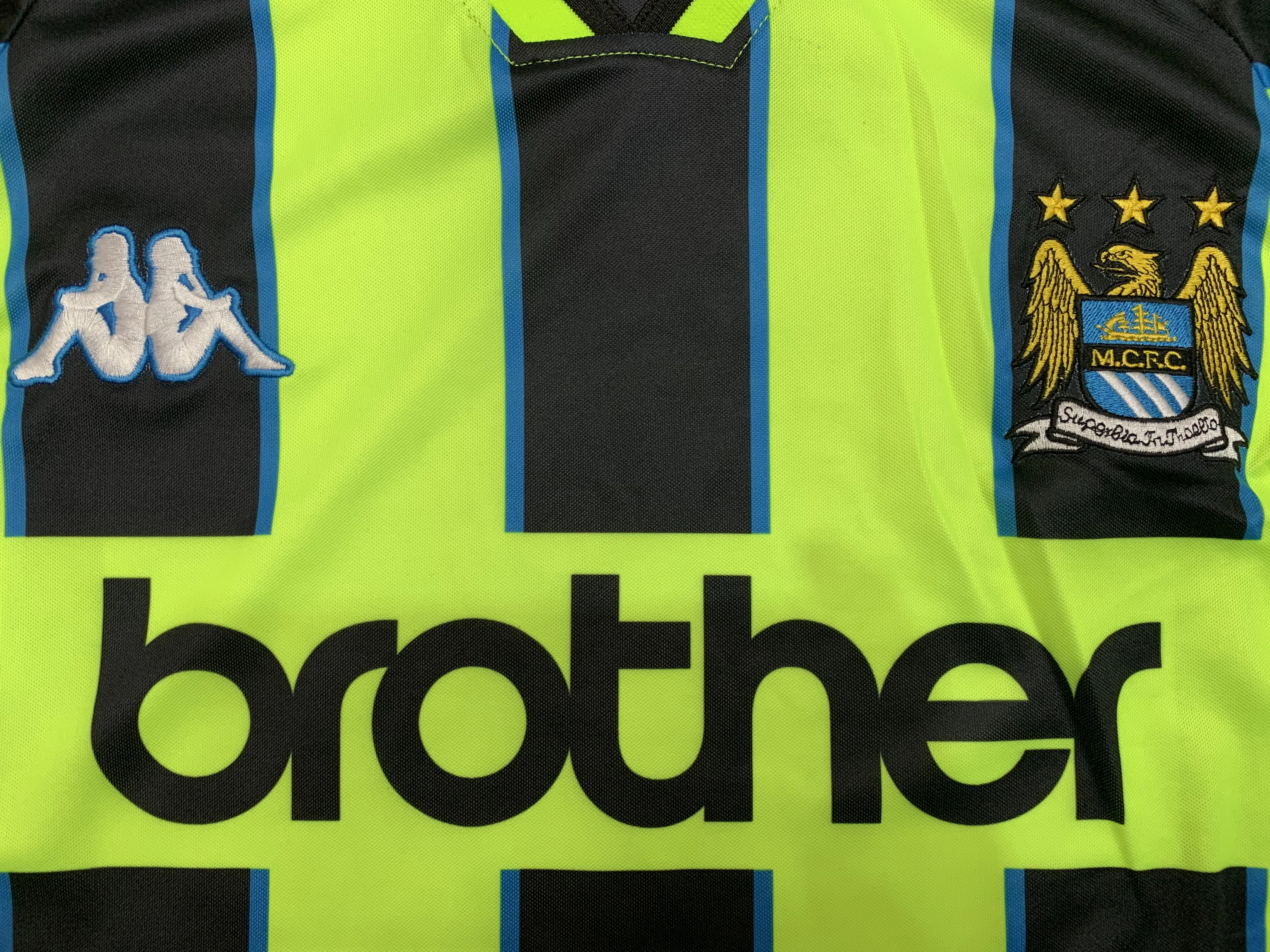 1998-99 Manchester City Away Retro Jersey view 5