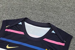 2024-25 France training vest view 9