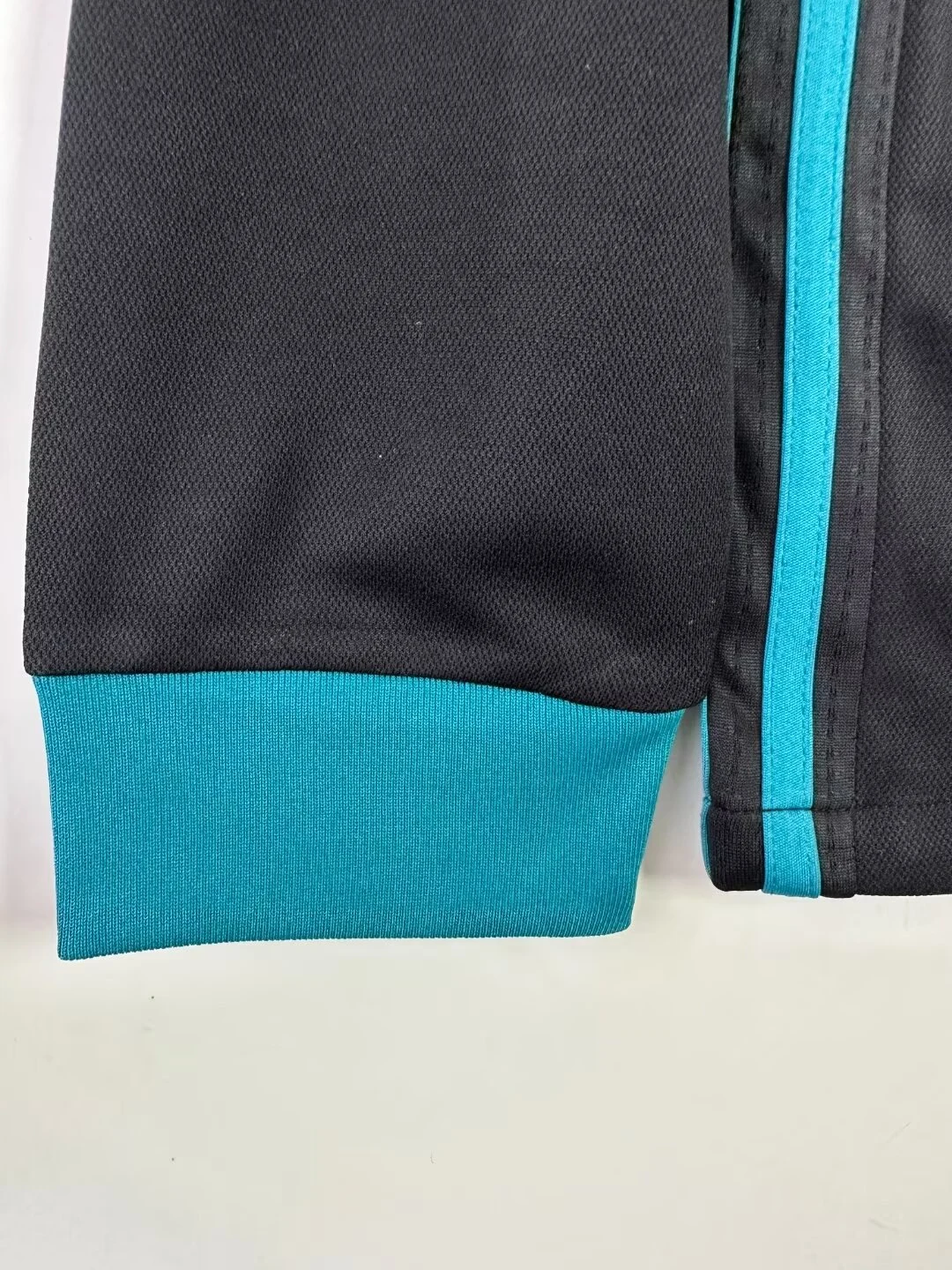 2017-18 Real Madrid Away Long Sleeve Retro Jersey view 7