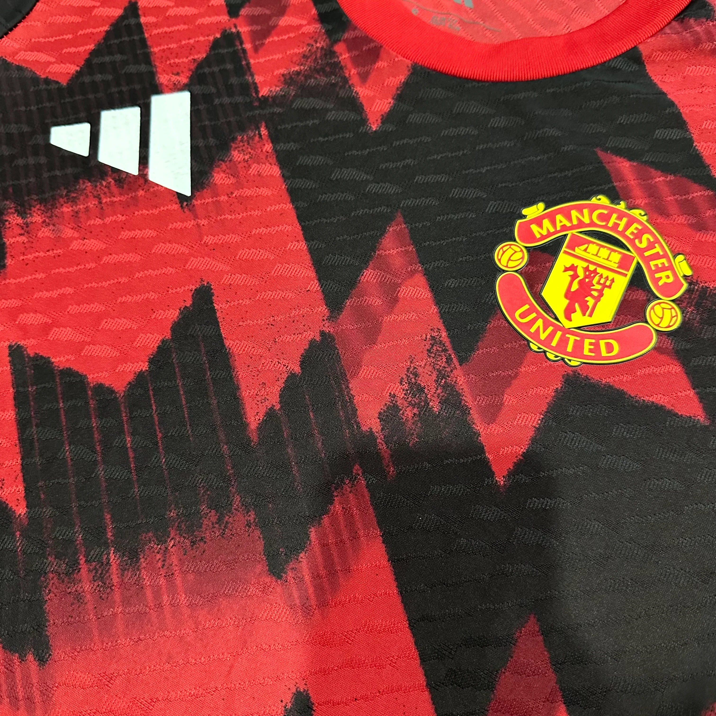 2025-26 Manchester United Training Jersey – Player Version view 5