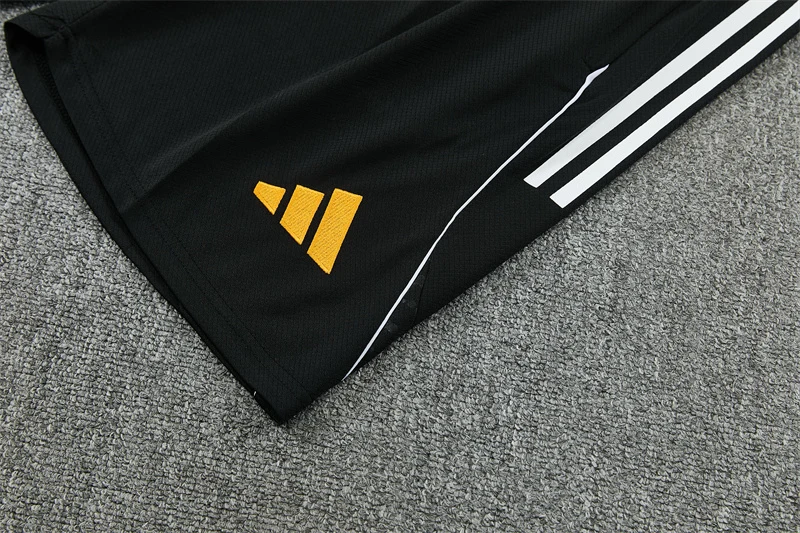 2025-26 Real Madrid Black Short-Sleeve Training Jersey view 3