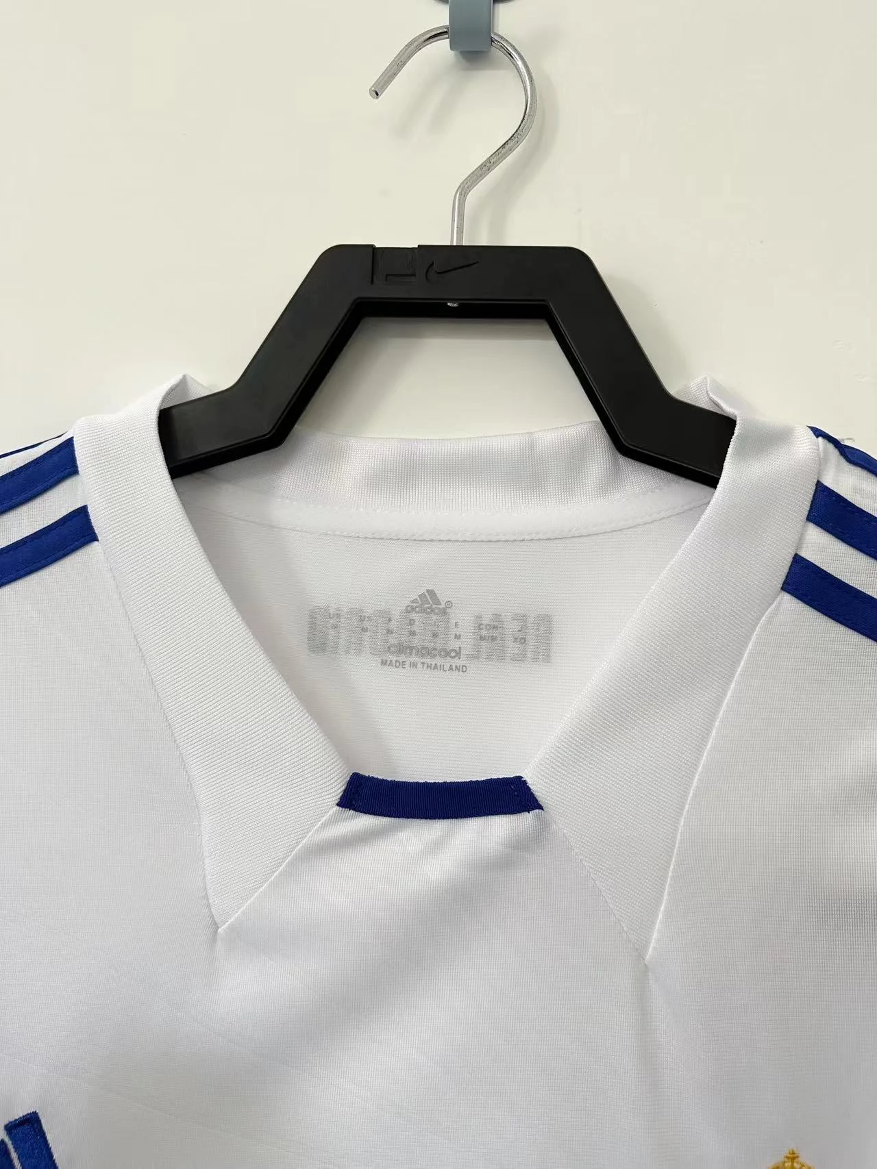 2010-11 Real Madrid Home Retro Jersey view 10
