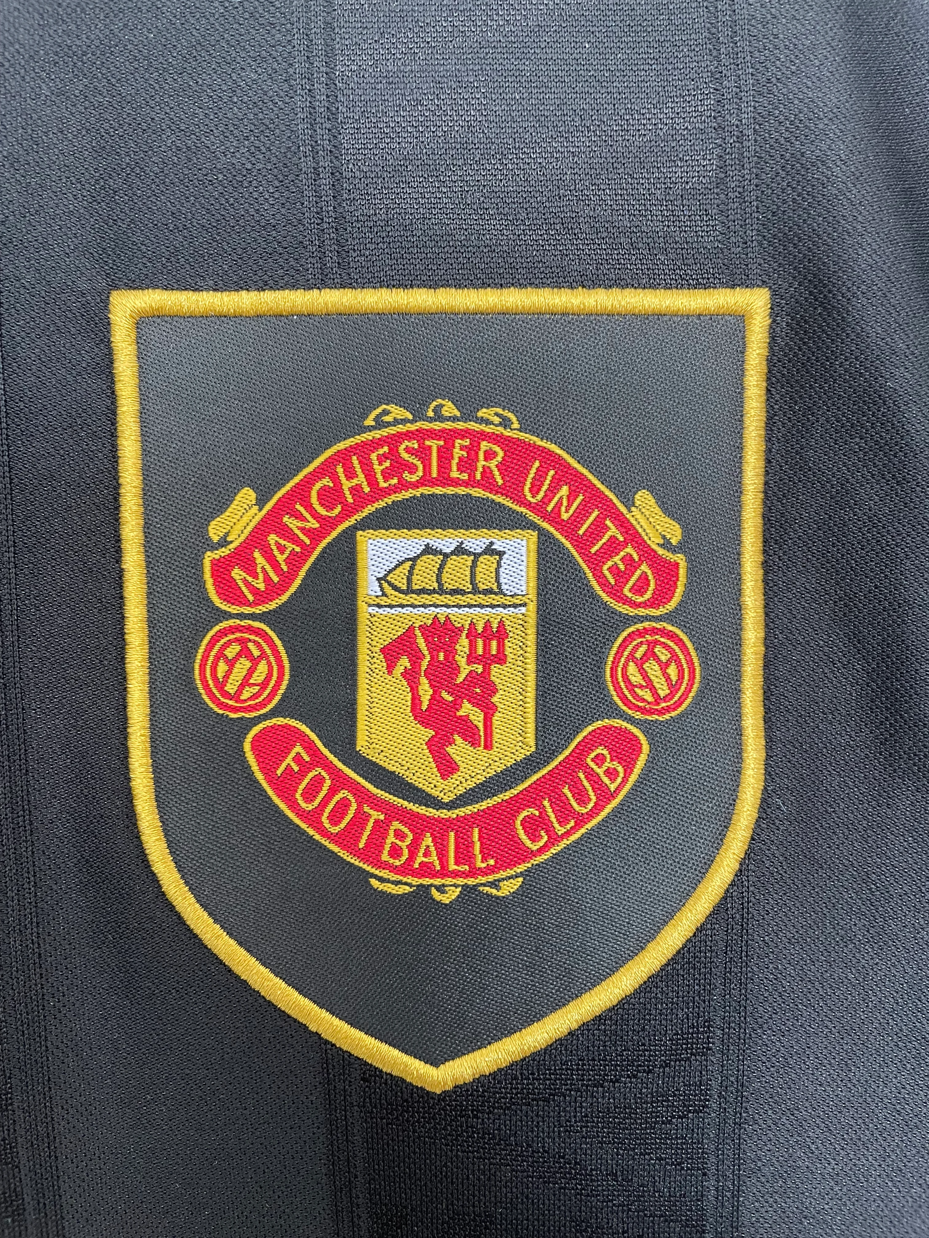 1993-94 Manchester United Away Black Long Sleeve Retro Shirt view 6
