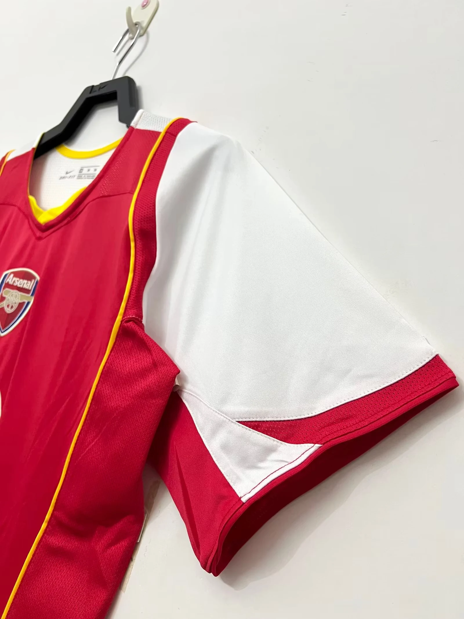 2004-05 Arsenal Home Retro Jersey view 4