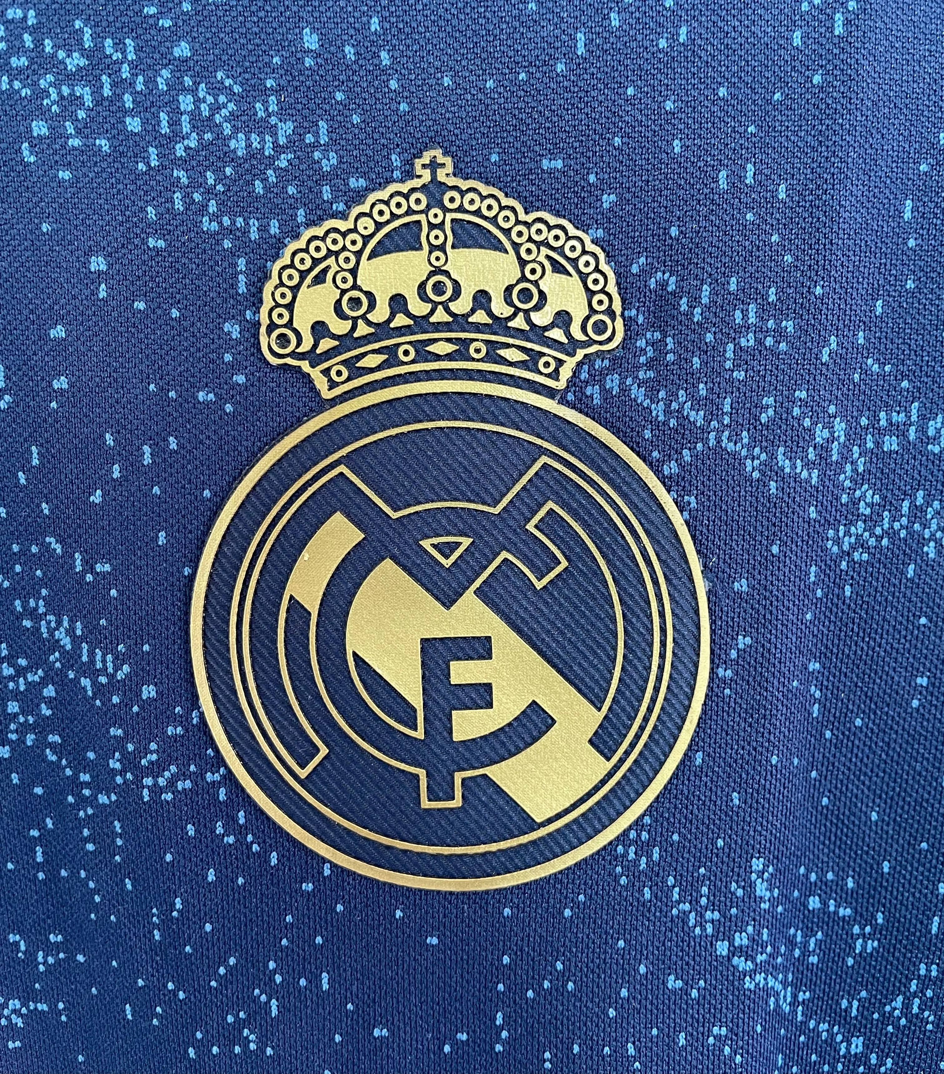 2019-20 Real Madrid Away Retro Jersey view 4