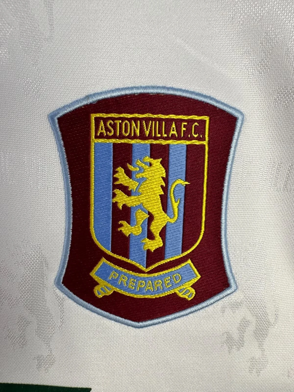 1995-96 Aston Villa Away Retro Shirt view 3