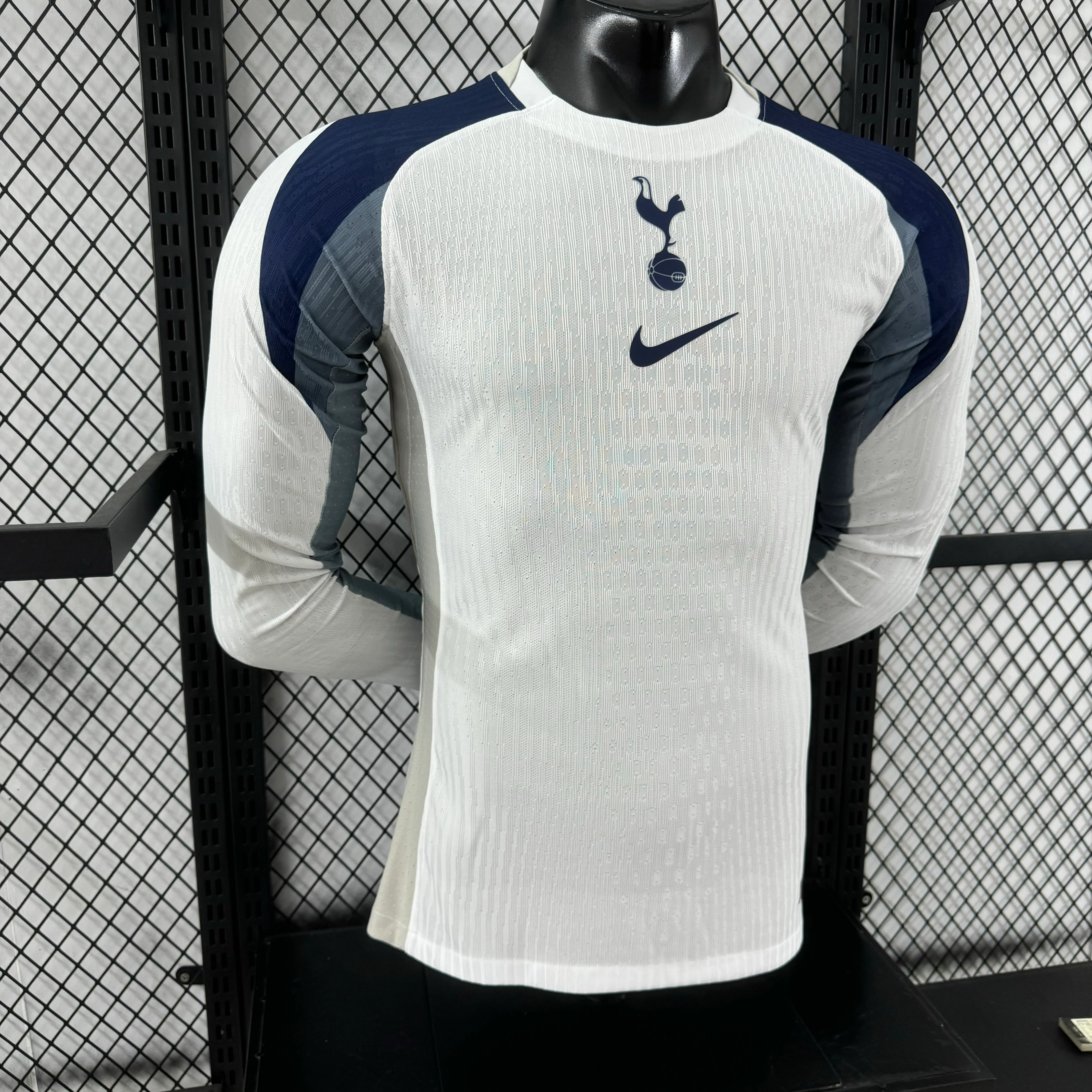 2025-26 Tottenham Hotspur Home Long-Sleeve Jersey – Player Version view 9