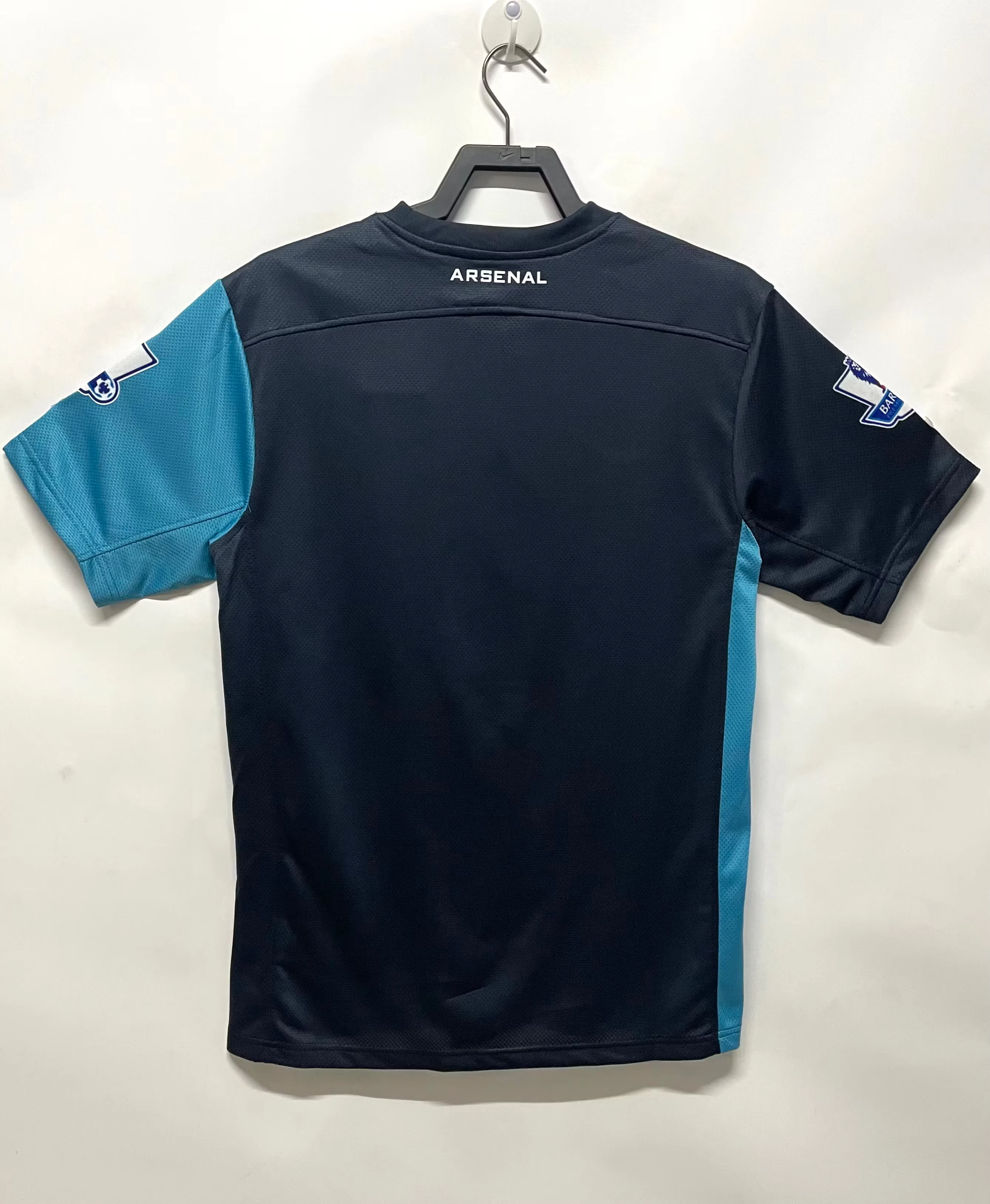 2011-12 Arsenal Away Retro Shirt view 2