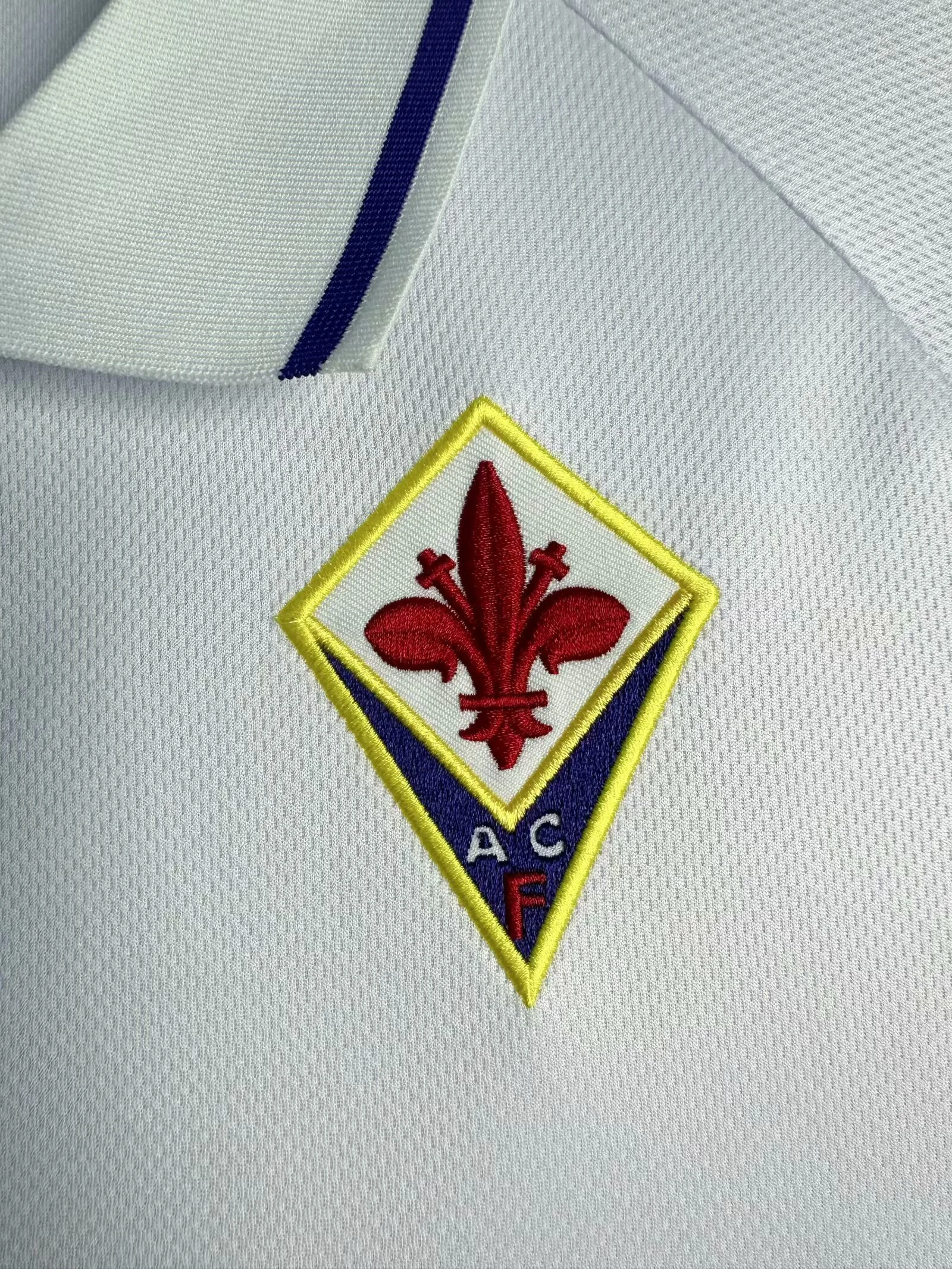 1999-00 Fiorentina Away Retro Jersey view 7