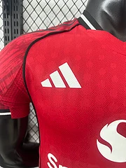 2025-26 Manchester United Home Shirt - Player Edition view 4