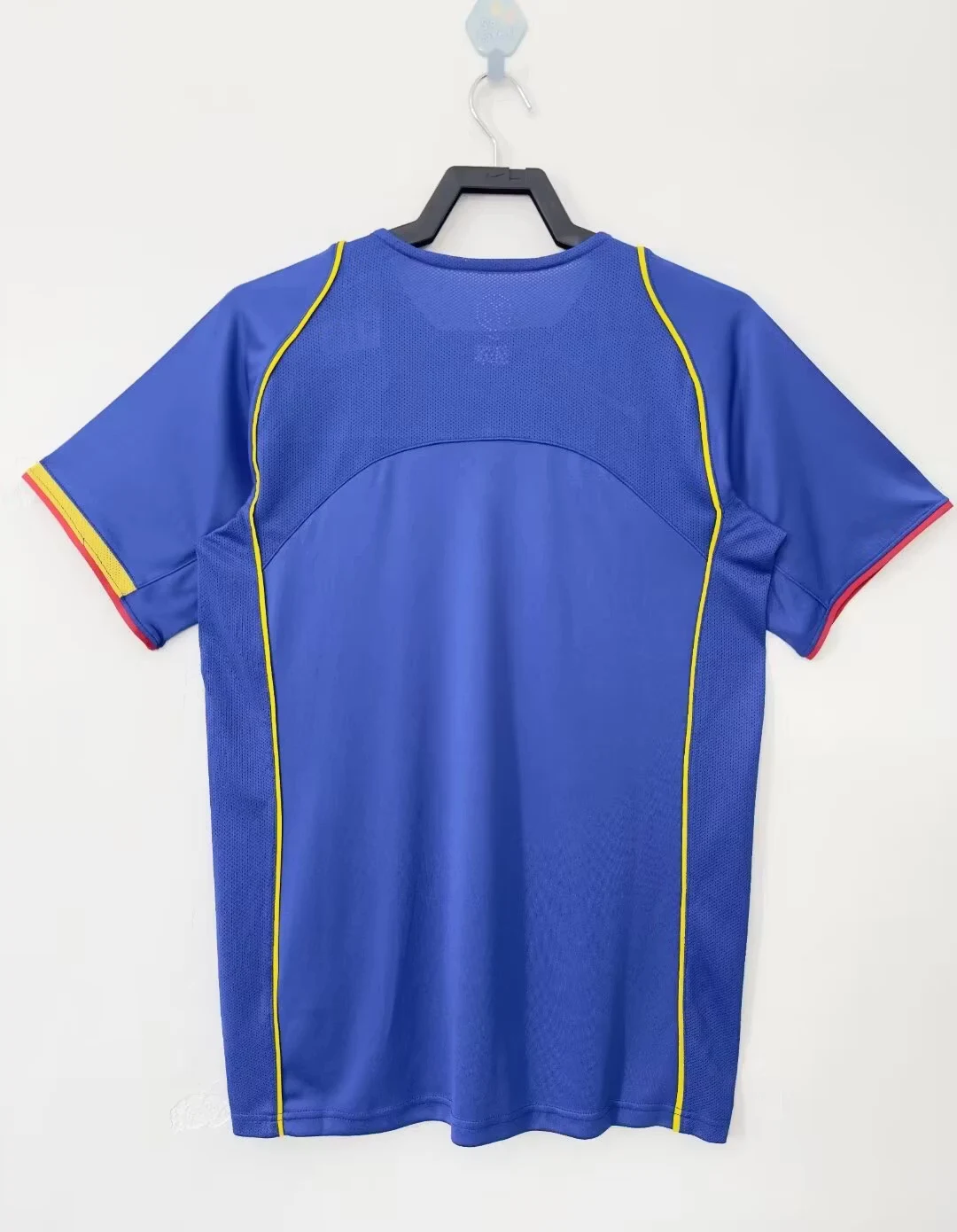 2004-05 Arsenal Away Retro Shirt view 2
