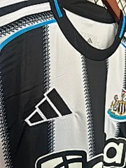 2025-26 Newcastle United Home Shirt view 4