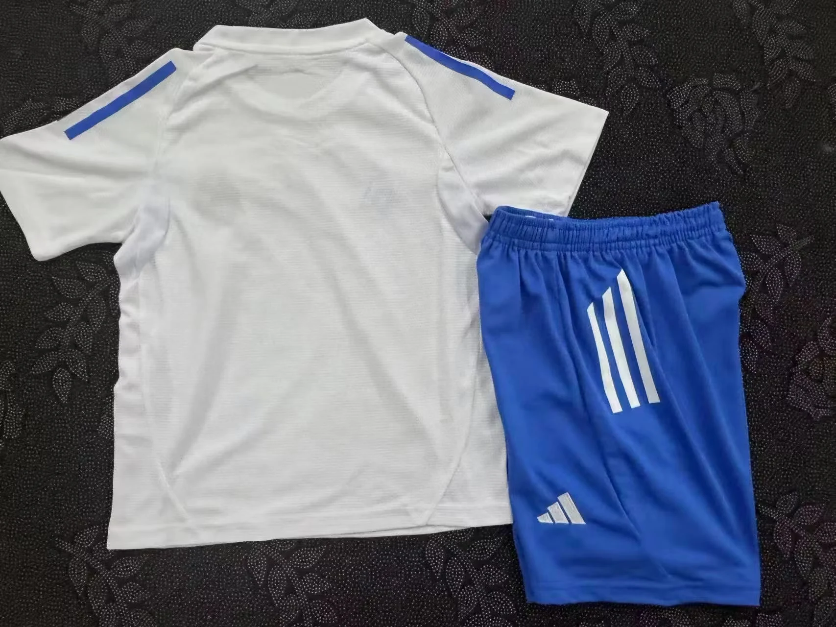 2025-26 Real Madrid Training Kit - Children's Clothing view 2