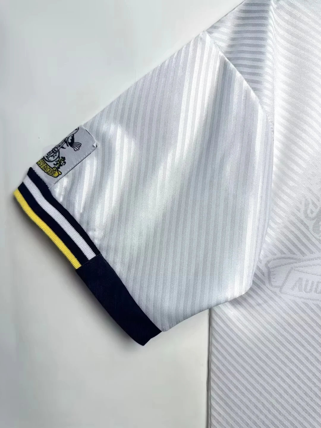 1993-95 Tottenham Hotspur Home Retro Jersey view 8