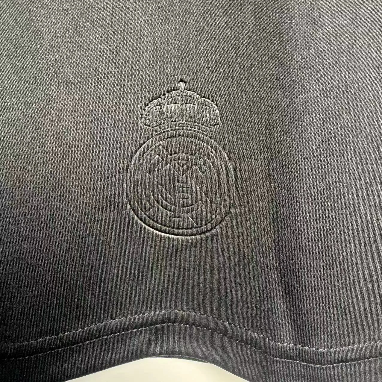 2008-09 Real Madrid Away Retro Jersey view 3