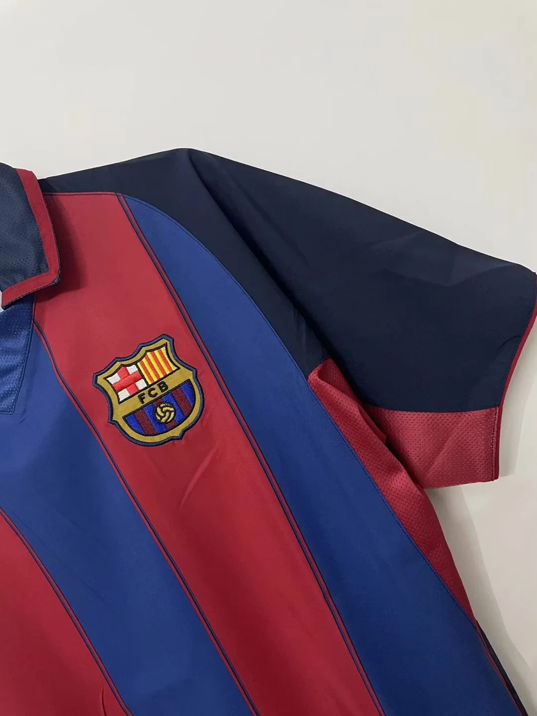 2003-04 Barcelona Home Retro Jersey view 8