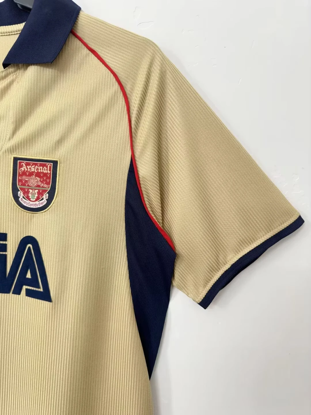2001-02 Arsenal Away Retro Shirt view 10