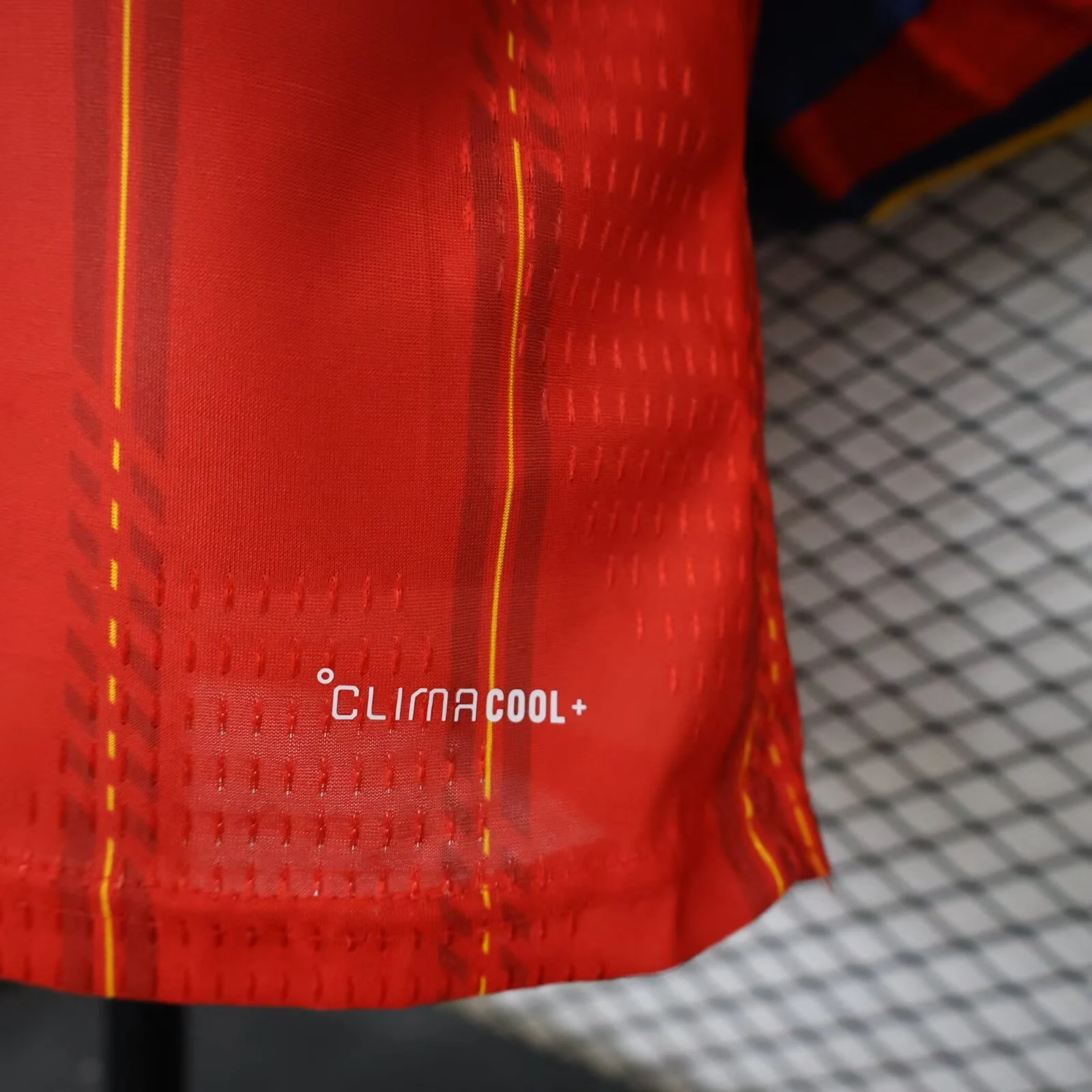 2026-27 Spain Home Long-Sleeve Jersey (with Two Stars) – Player Version view 7