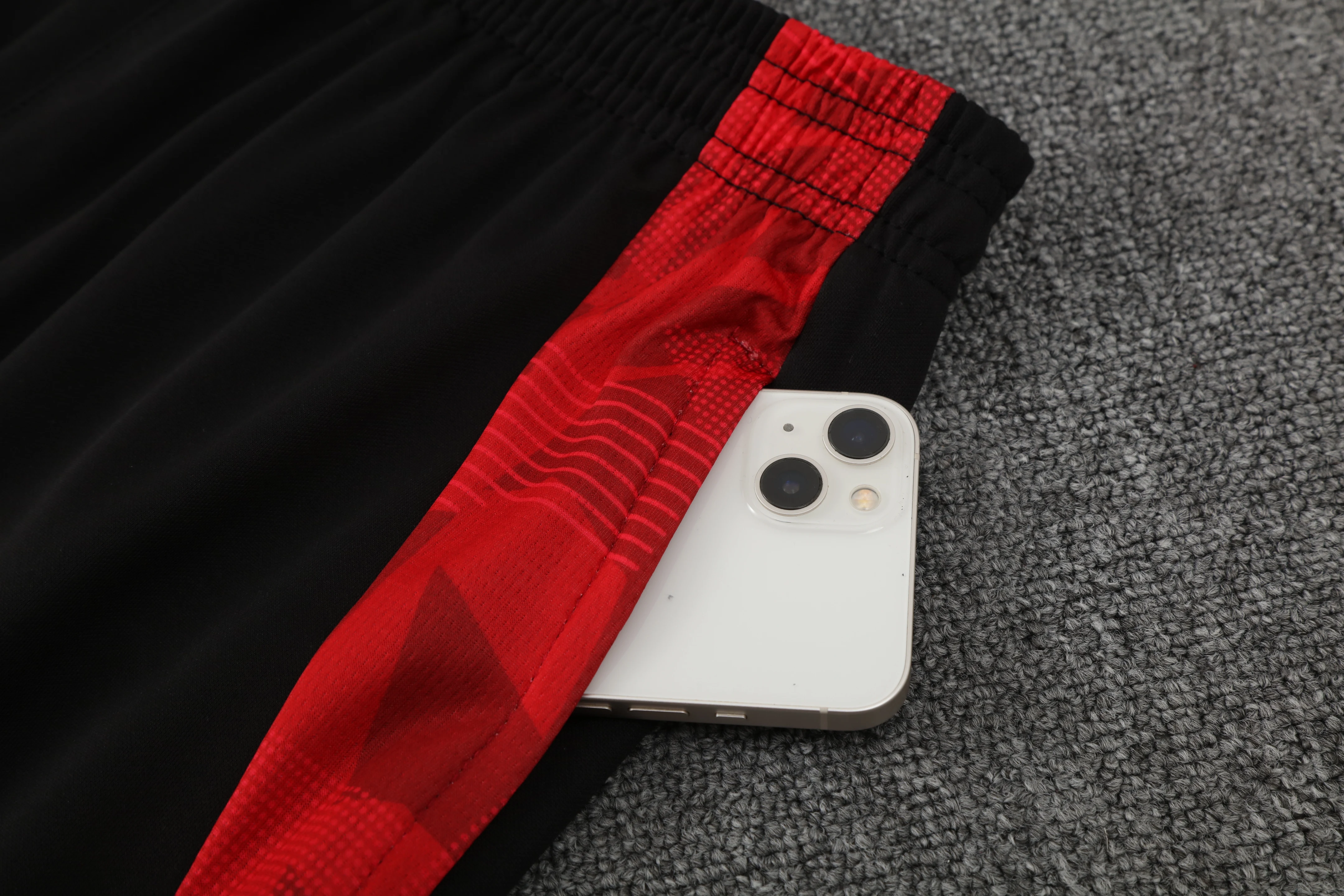 2025-26 Manchester United Black and Red Training Hooded Jersey view 4