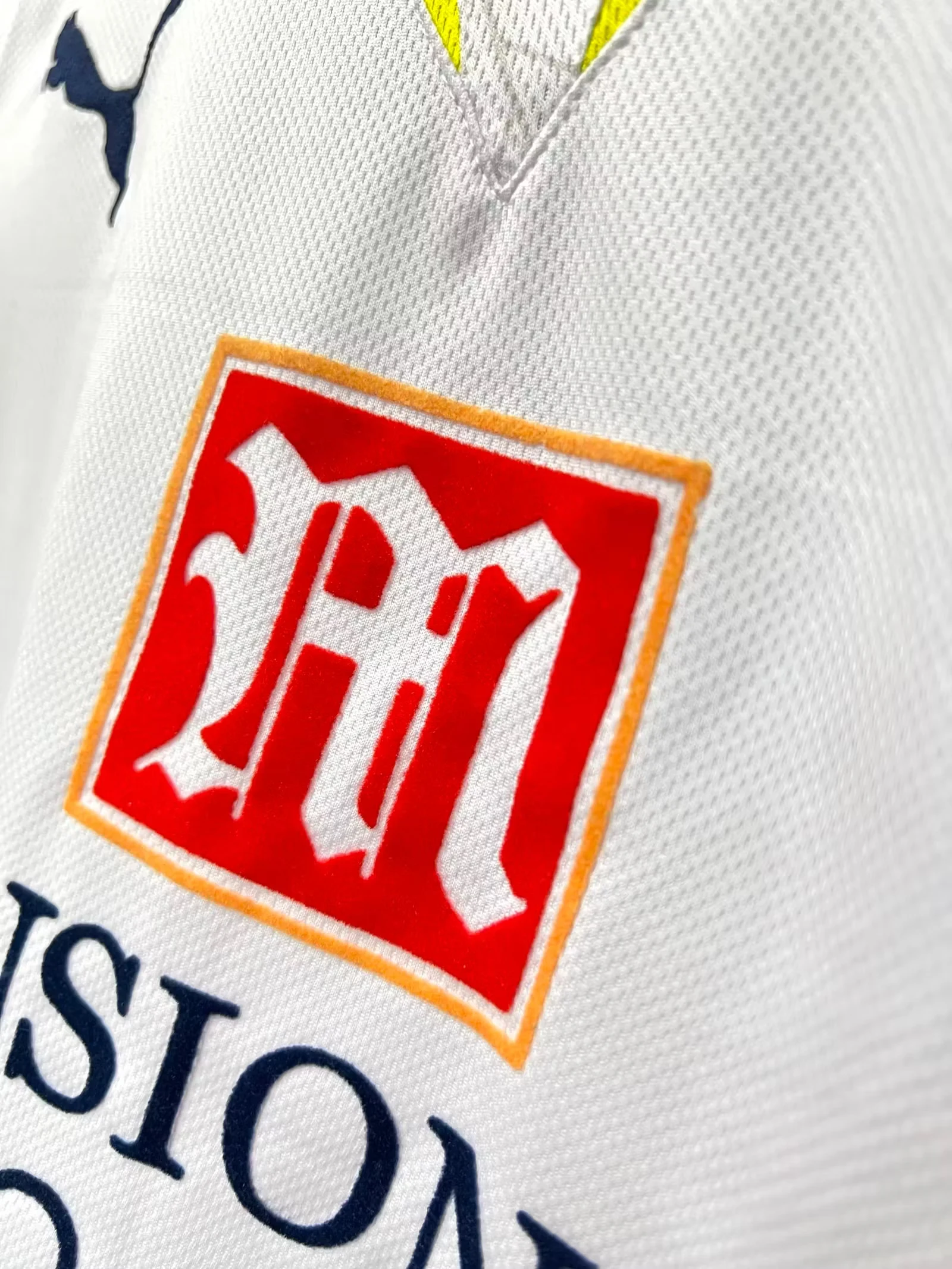 2009-10 Tottenham Hotspur Home Retro Kit view 7
