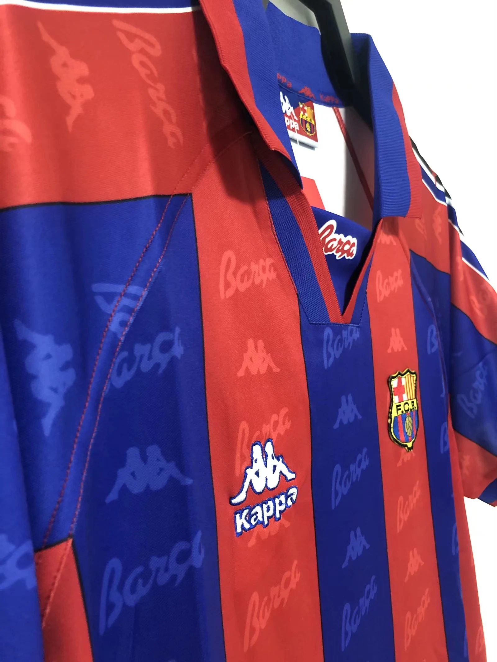 1996-97 Barcelona Home Retro Jersey view 3