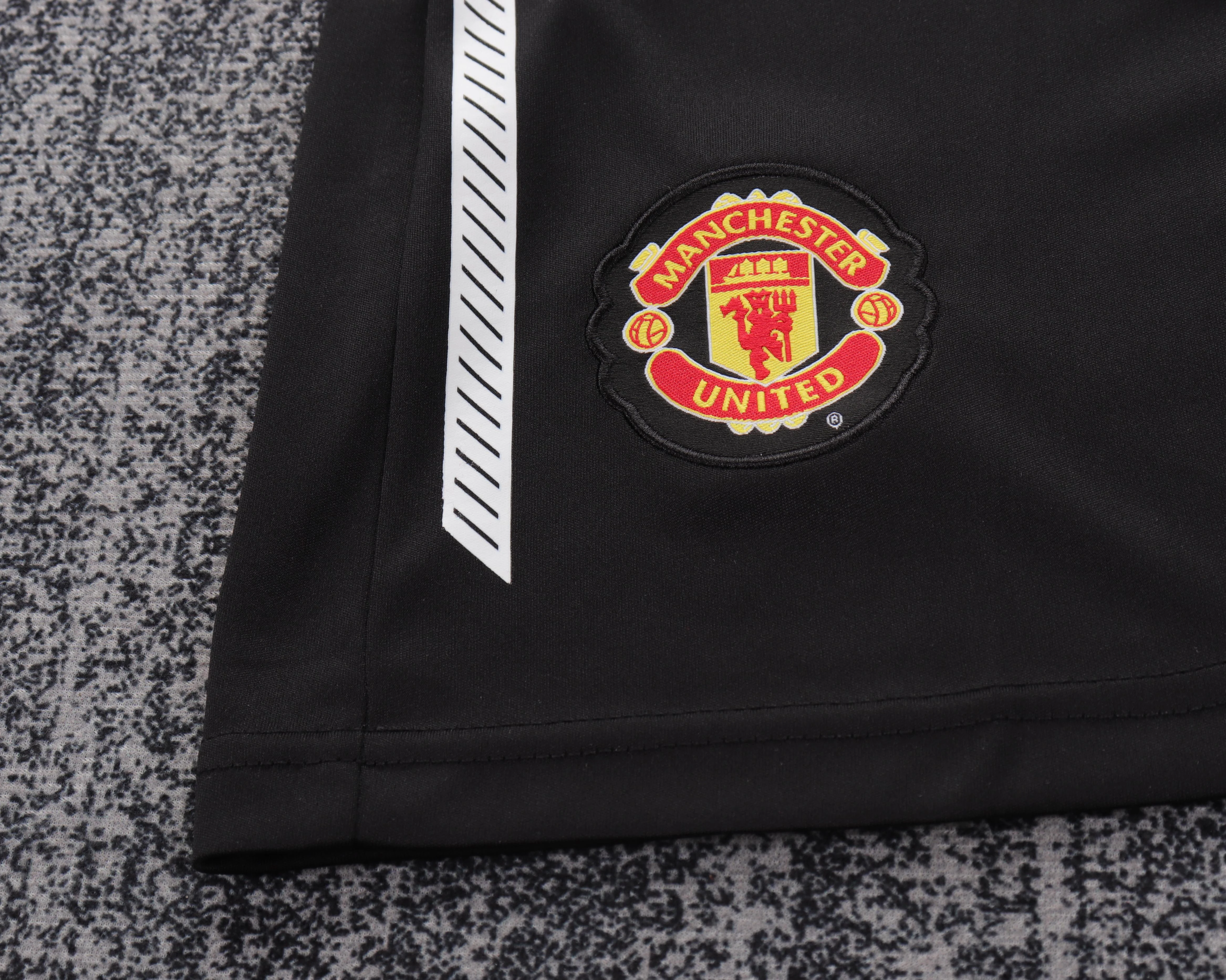 2011-12 Manchester United Away Champions League Retro Shirt - Kids Sizes view 3