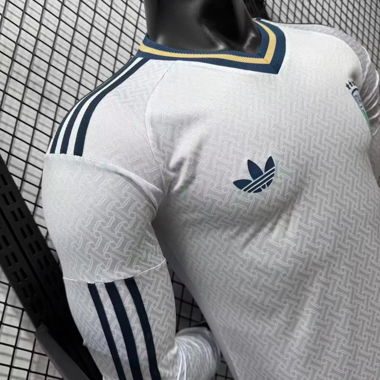 2026 Italy Away Long-Sleeve Jersey — Player Version view 11