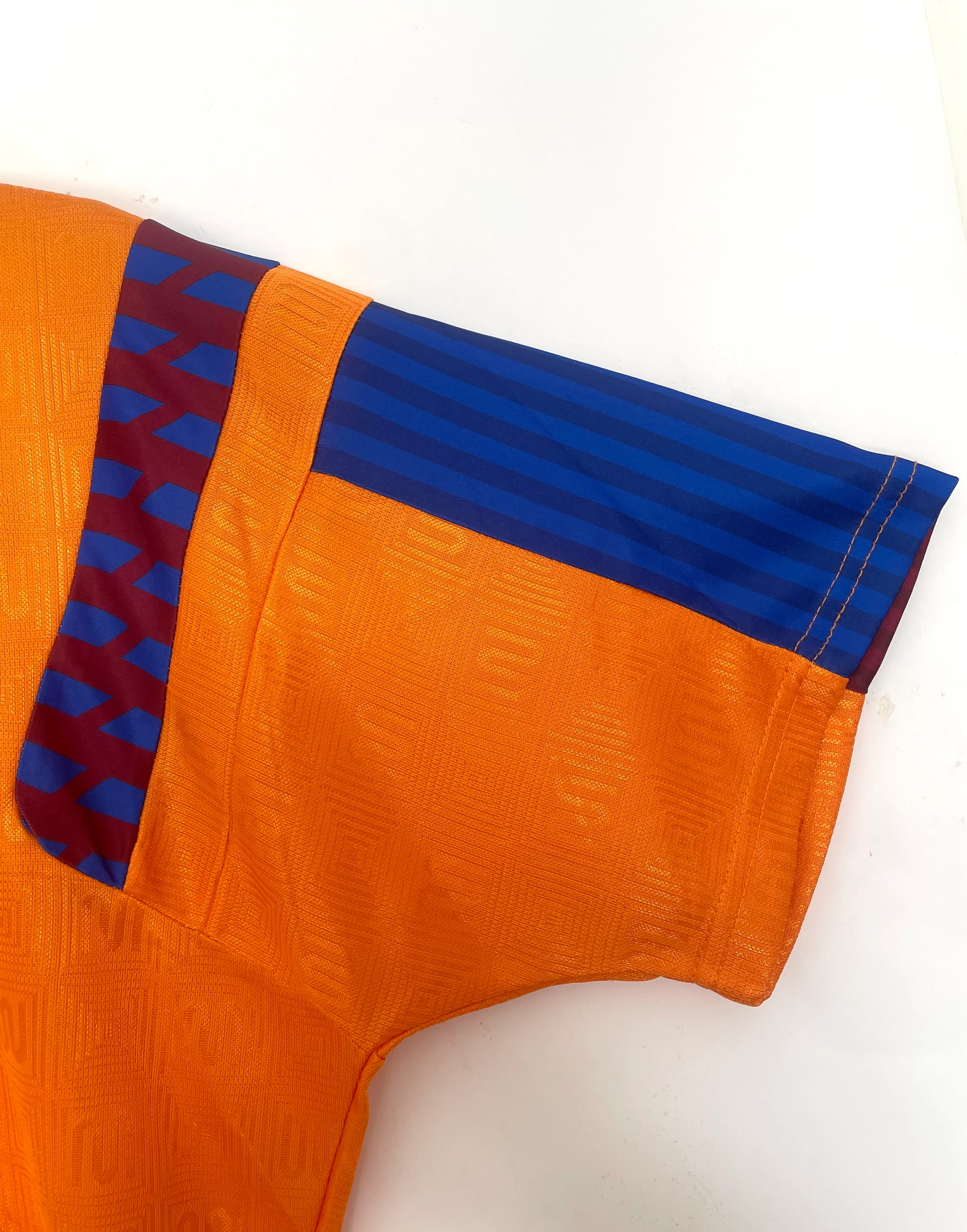 1989–92 Barcelona Away Retro Jersey view 4