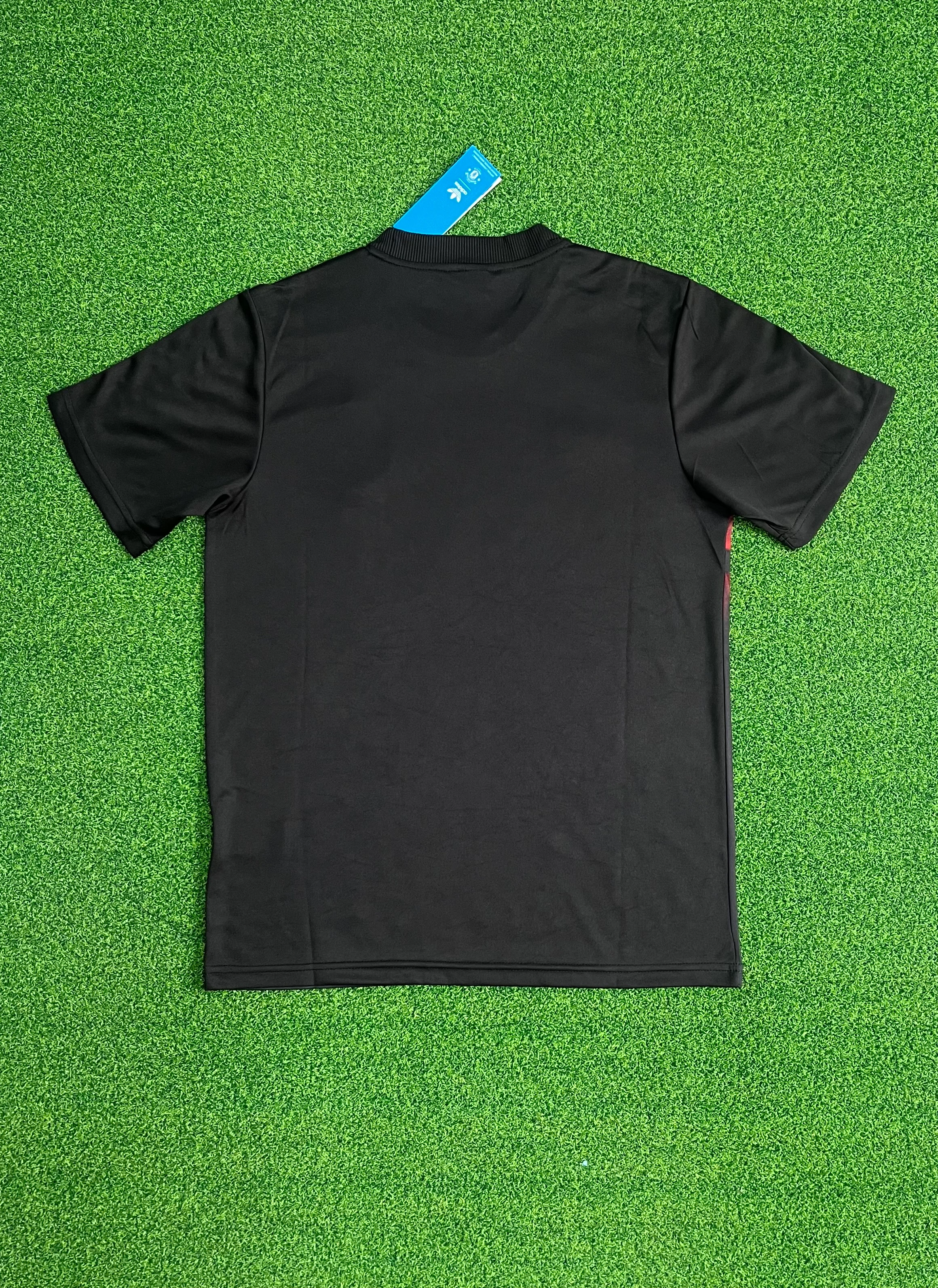 2025-26 Manchester United New Year Special Edition Shirt view 2