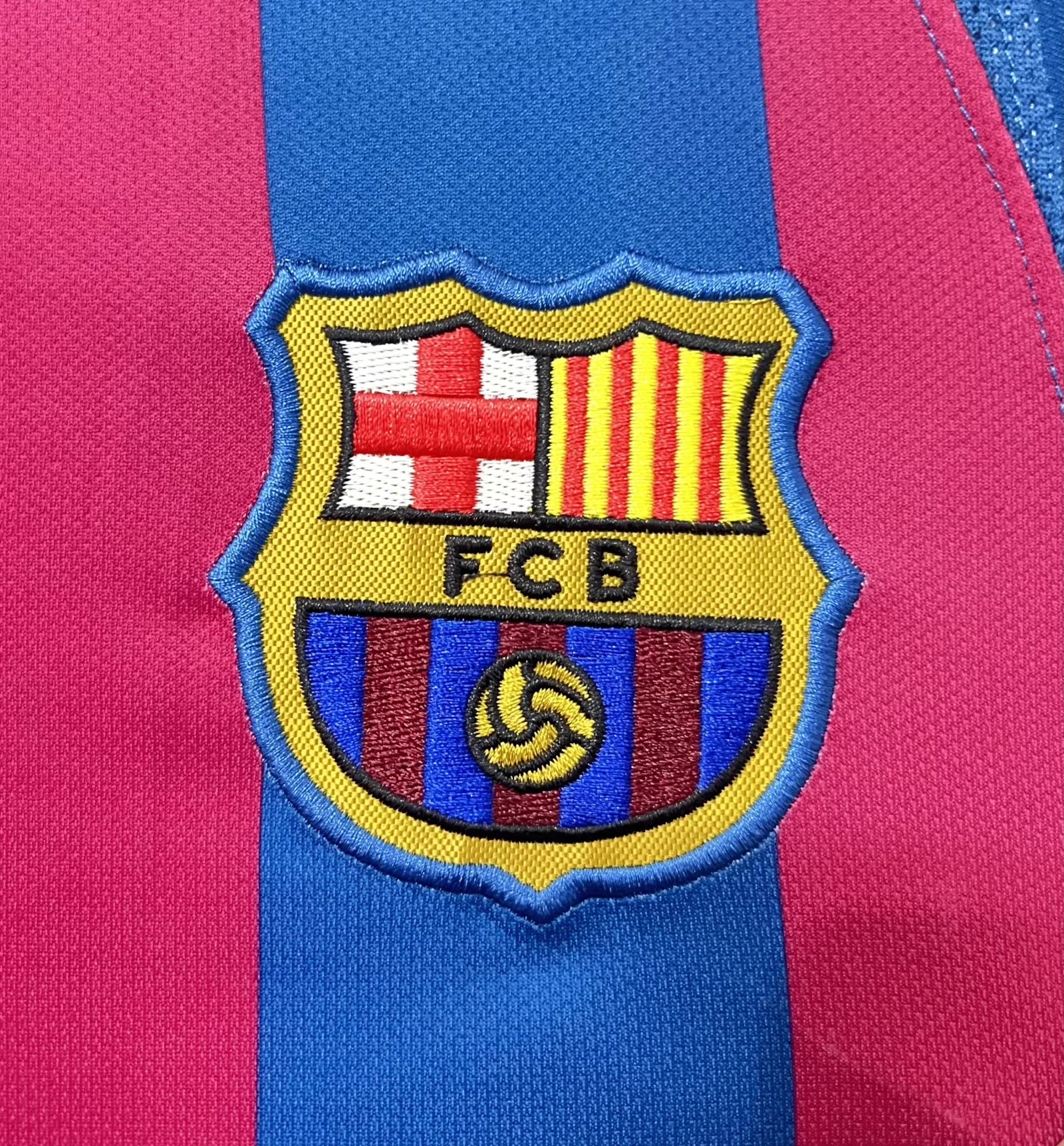 2005-06 Barcelona Home Long Sleeve Retro Shirt - Champions League Edition view 3