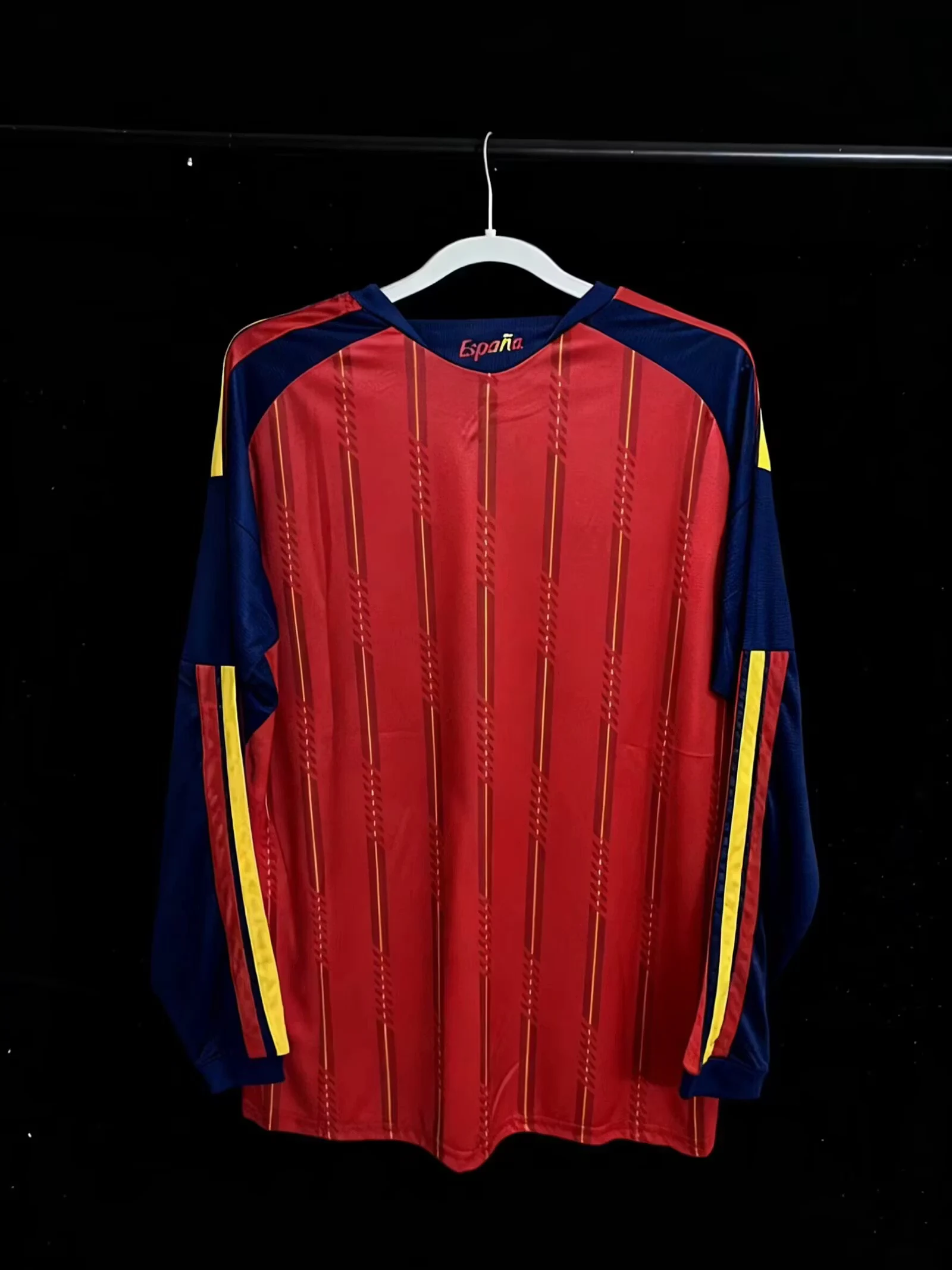 2026 Spain Home Long-Sleeve Jersey - Fan Edition view 2