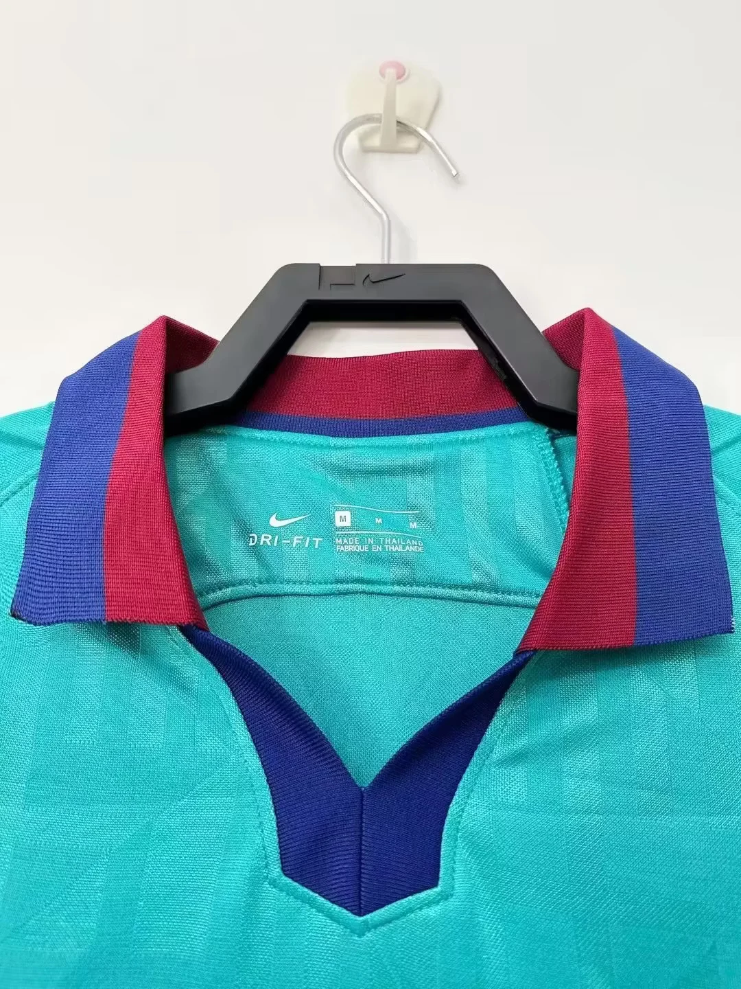 2019-20 Barcelona Home Retro Jersey view 9
