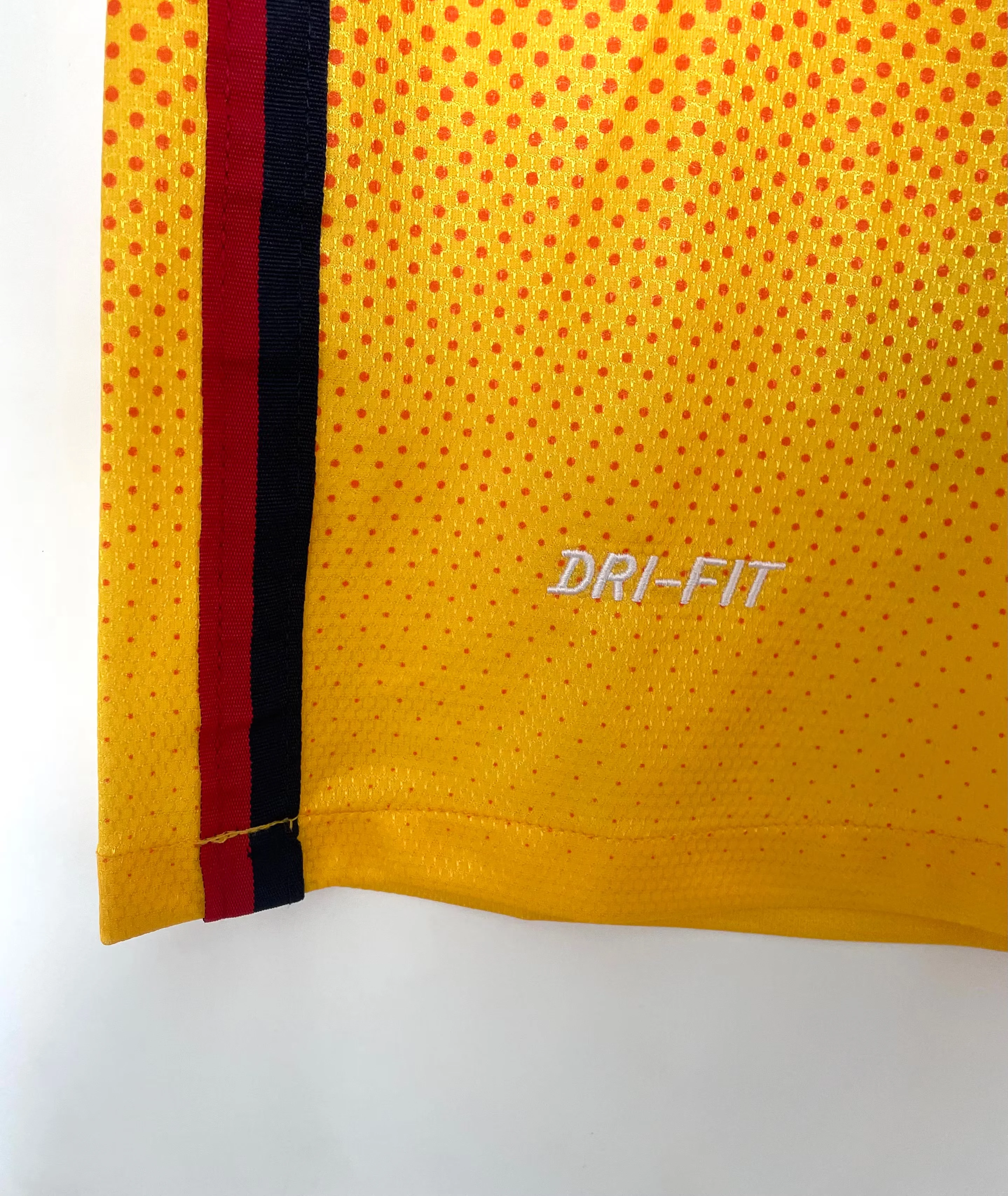 2012-13 Barcelona Away Retro Jersey view 4