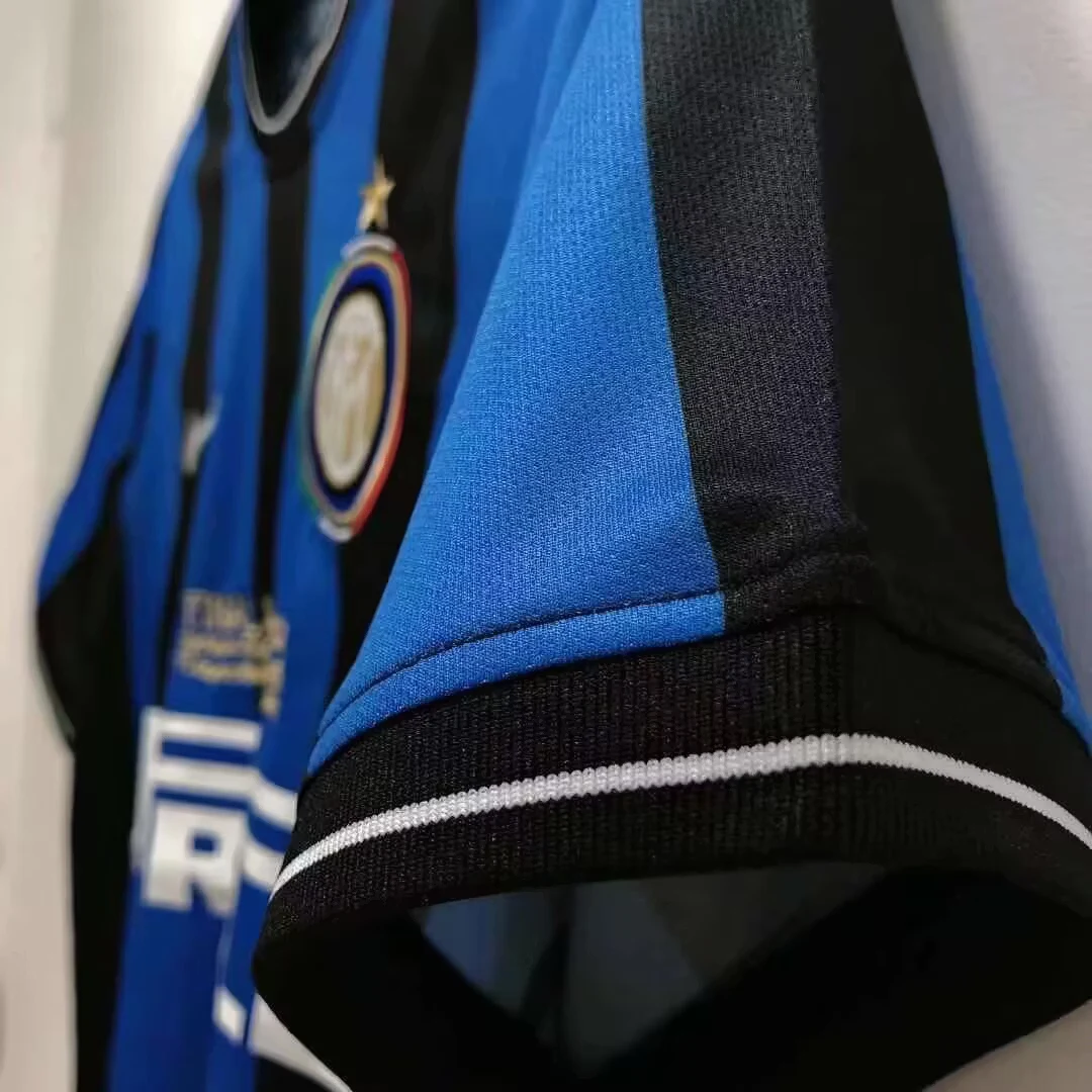 2010 Inter Milan home blue and black retro jersey view 3