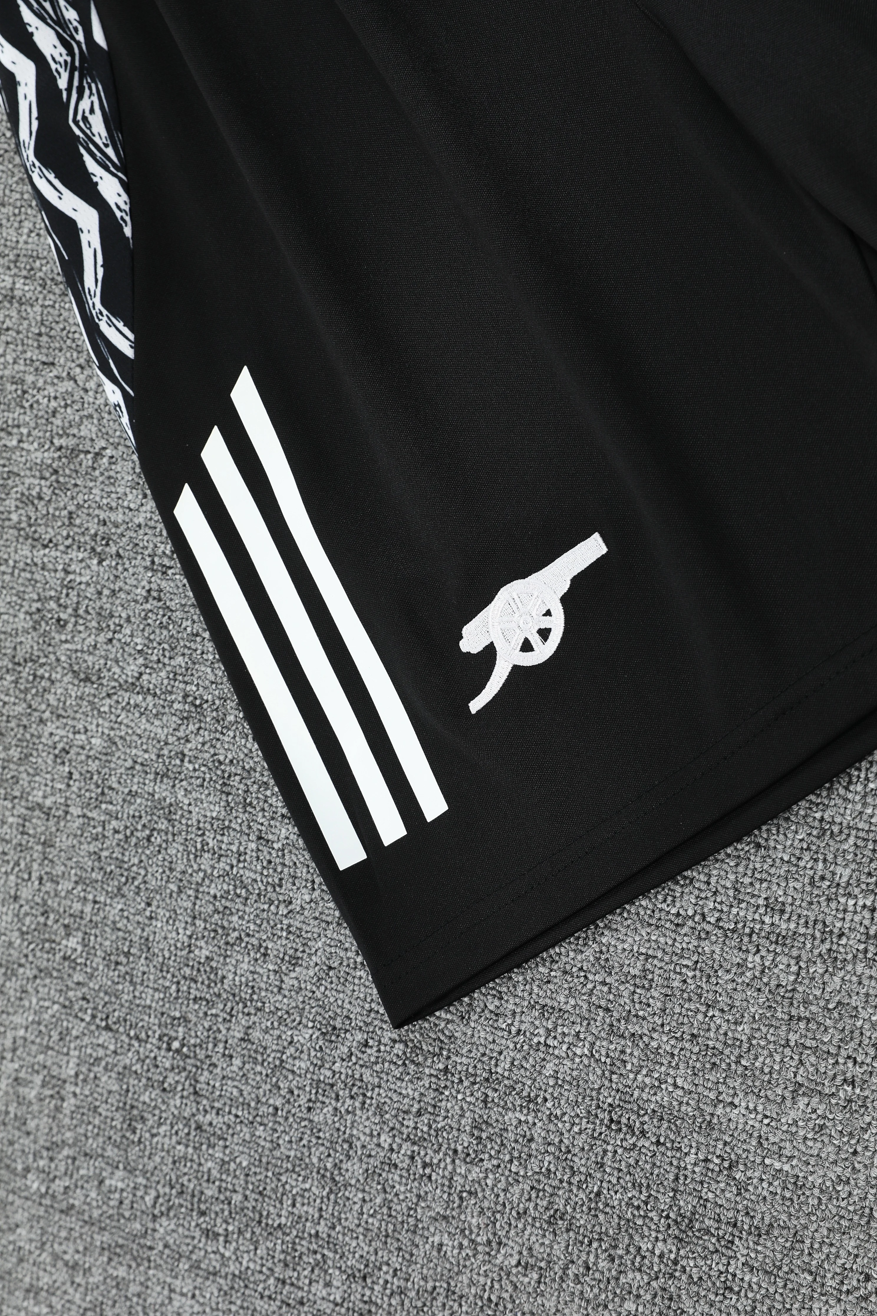 2025-26 Arsenal training vest jersey view 7