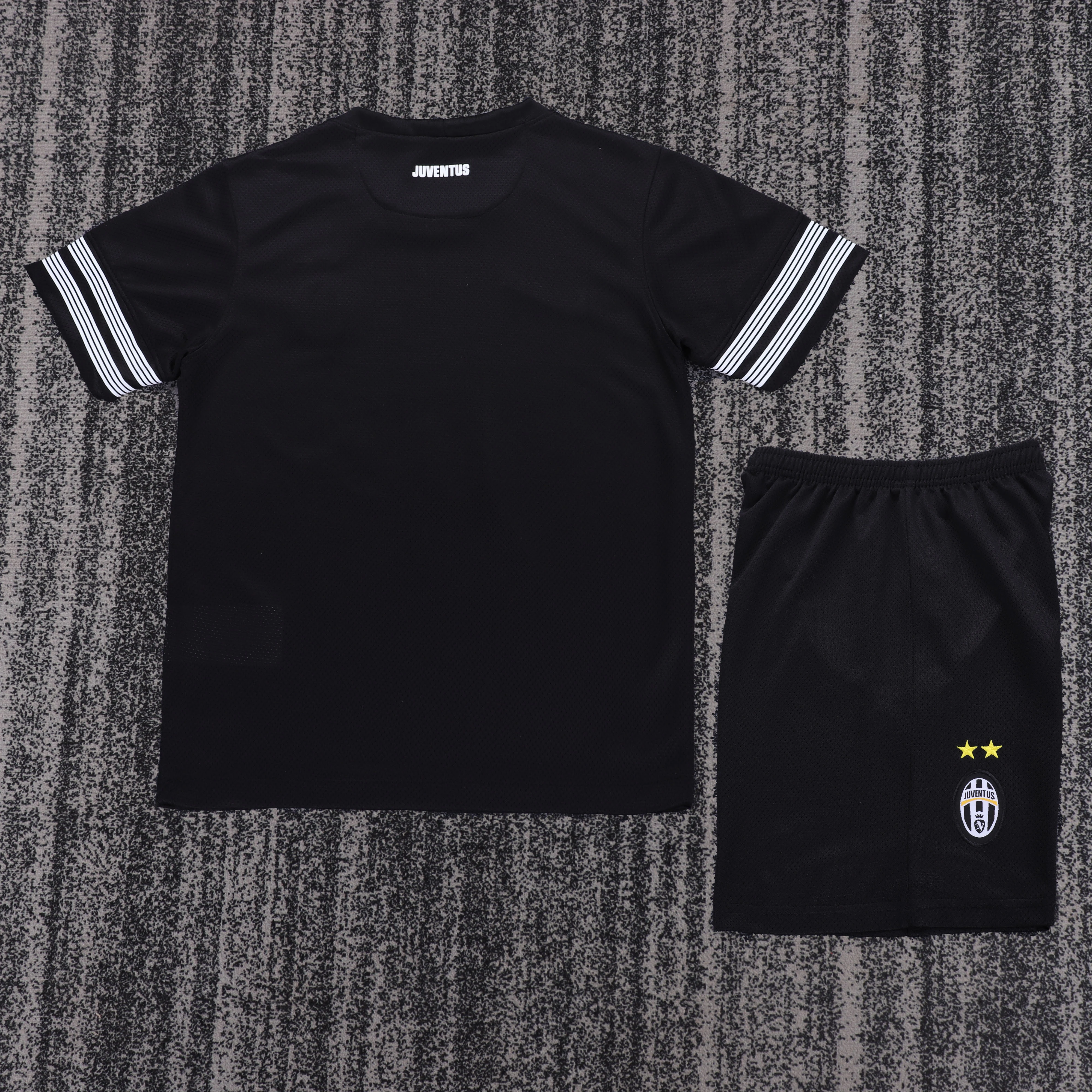 2012-13 Juventus Away Retro Jersey - Children's view 2